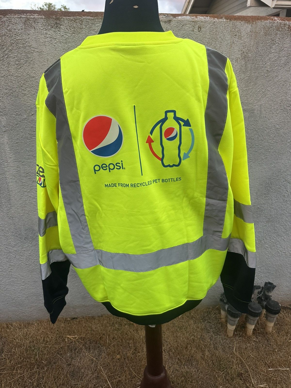 Other Pepsi Zero Reflective Safety Long Sleeve Neon Yellow 2XL Size US XXL / EU 58 / 5 - 2 Thumbnail