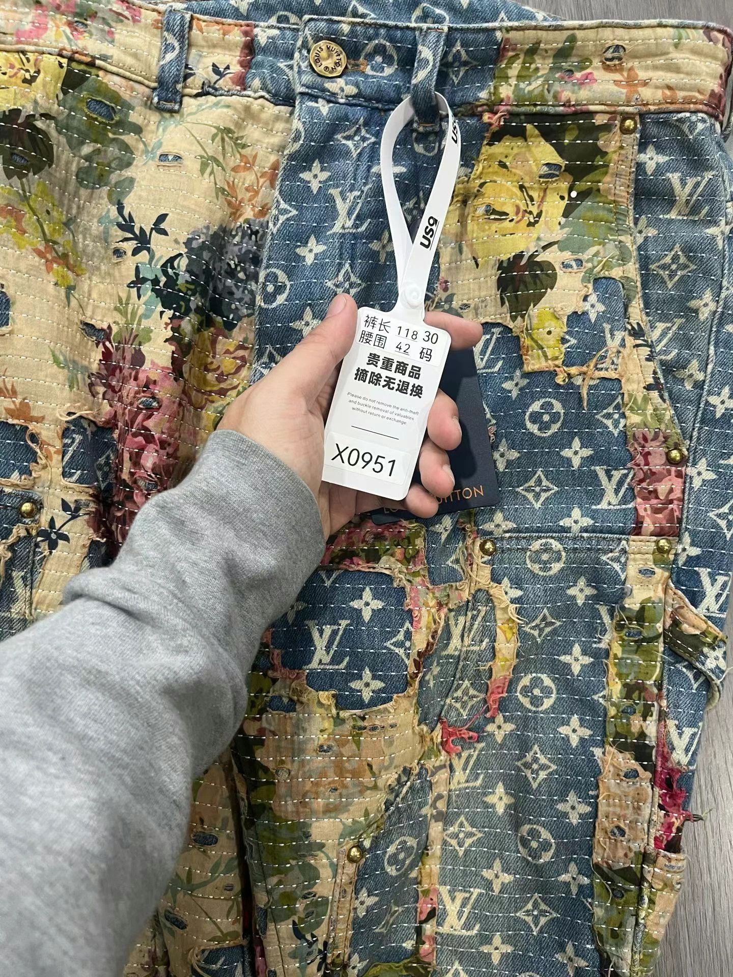 Louis Vuitton Louis Vuitton LV floral jeans Size 30" / US 8 / IT 44 - 7 Thumbnail