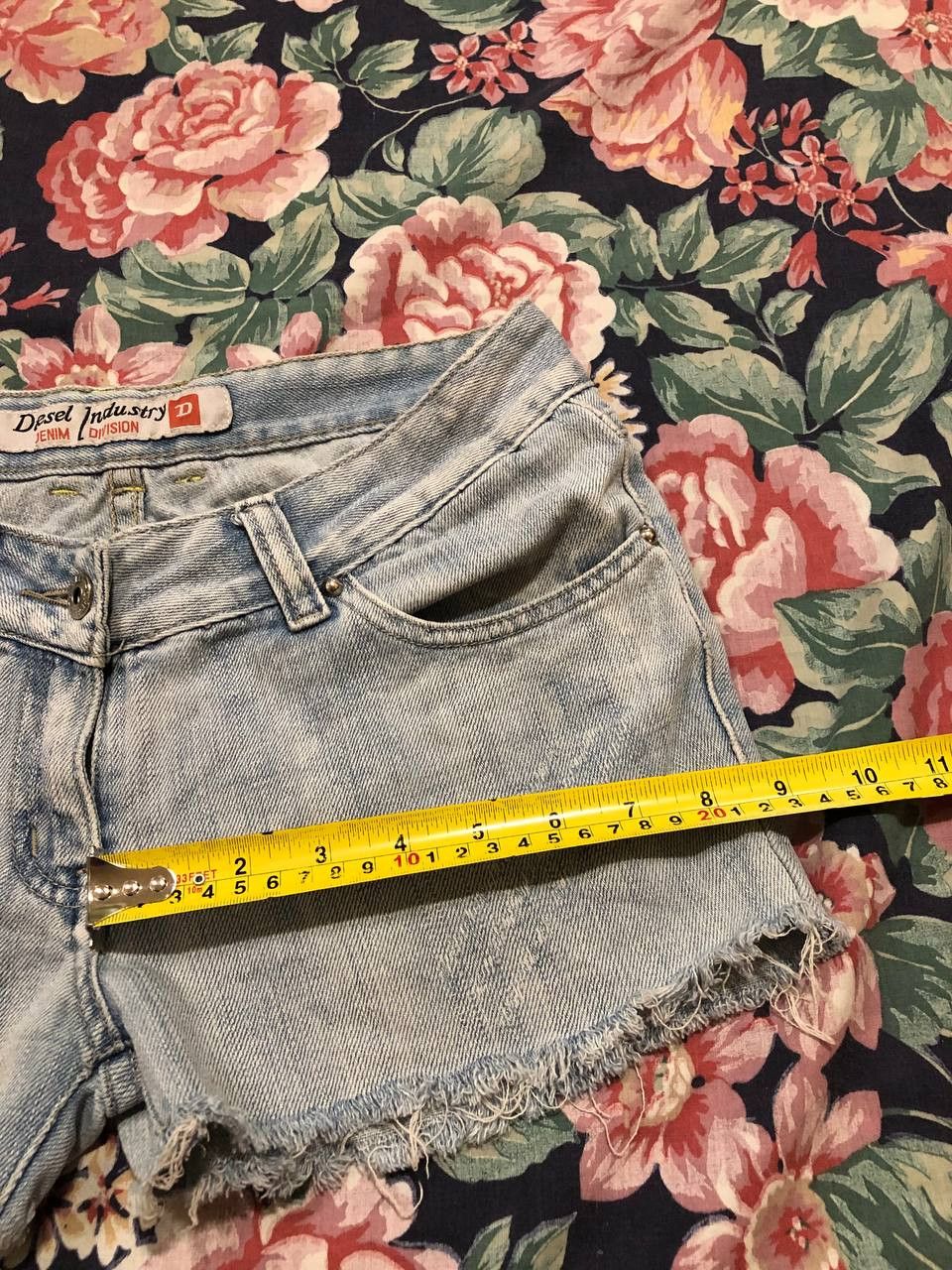 Diesel Vintage DIESEL logo denim shorts Y2K size 27 streetwear Size 27" / US 4 / IT 40 - 12 Thumbnail