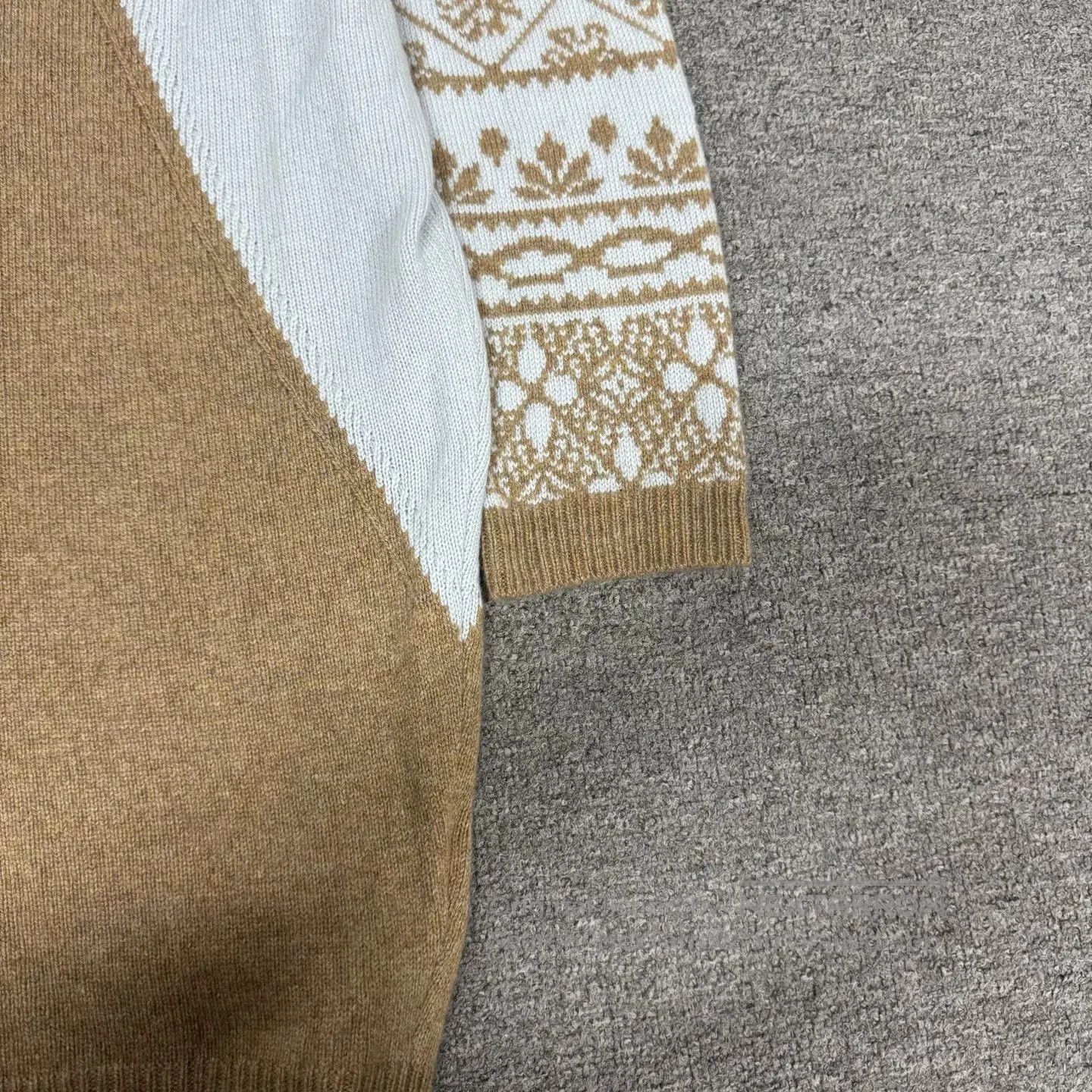 Hermes Hermes Colorful snowflake pattern round-neck cashmere knit Size M / US 6-8 / IT 42-44 - 4 Thumbnail