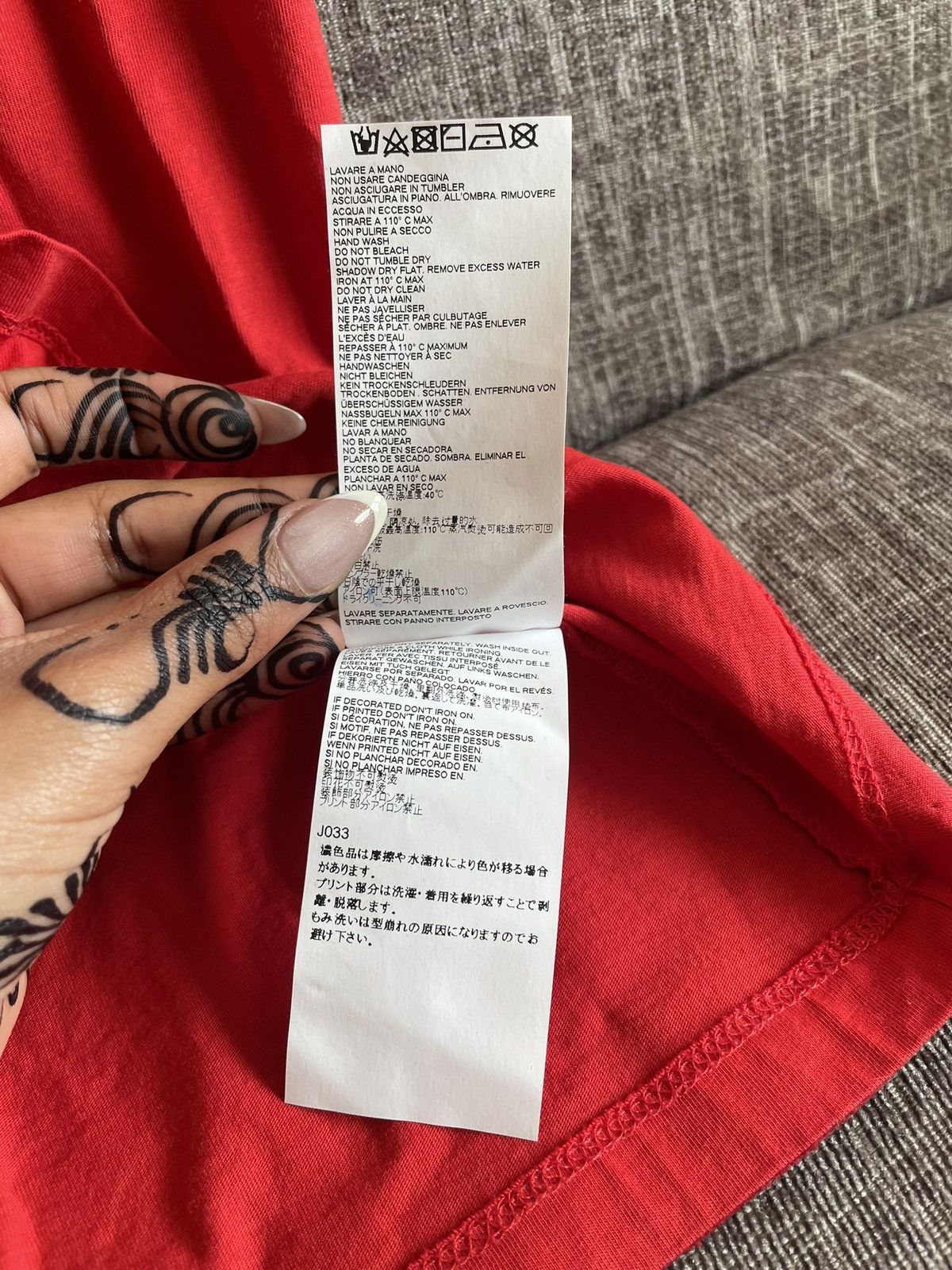 Maison Margiela Maison Margiela MM6 V-neck ‘SIDA’ top Size US S / EU 44-46 / 1 - 10 Thumbnail