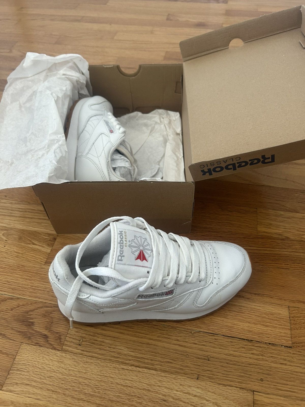 Reebok Reebok Classic Leather White Gum Brown Sole Size US 5.5 / IT 35.5 - 1 Thumbnail