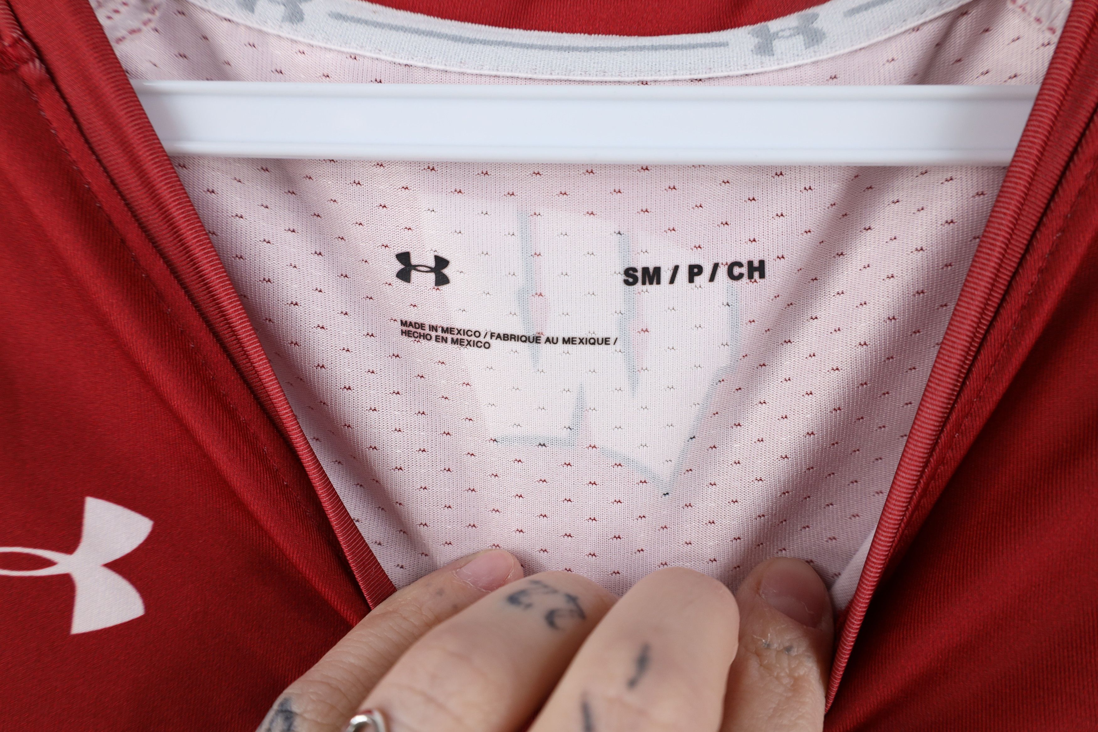 Under Armour New Sample Under Armour University of Wisconsin Jersey Size S / US 4 / IT 40 - 11 Thumbnail
