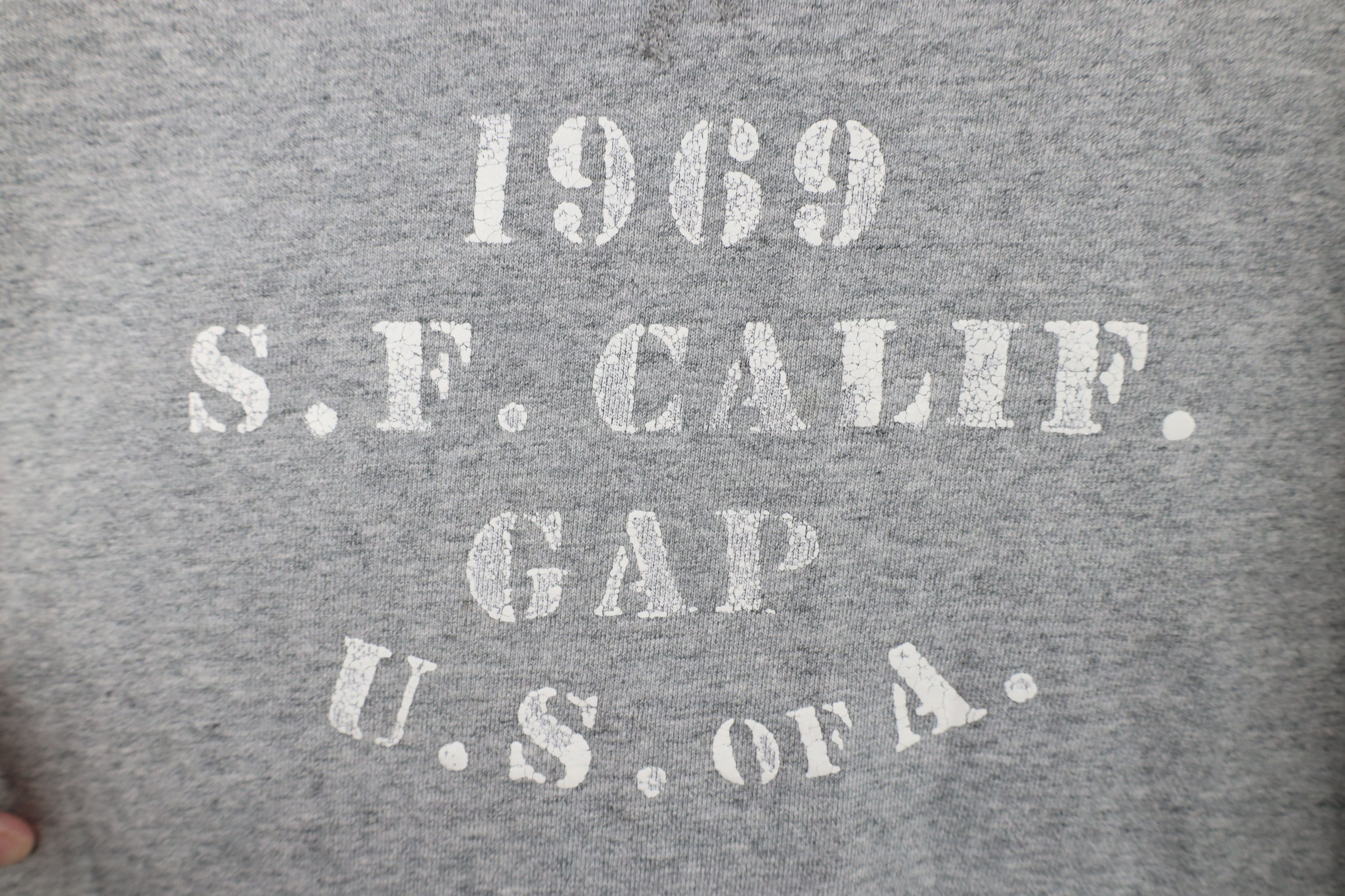 Gap × Vintage Vintage Y2K Gap Stencil Crewneck Sweatshirt Heather Gray Size US M / EU 48-50 / 2 - 4 Thumbnail