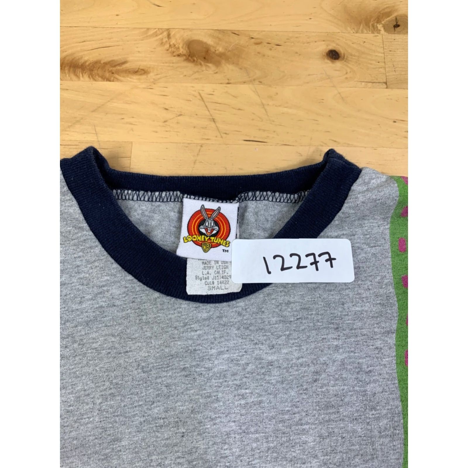 Vintage VINTAGE Looney Tunes Tweety Bird Shirt Womens S Gray 90s Bird Cartoon Pullover Crew Neck Short Sleeve Casual 12277 Size S / US 4 / IT 40 - 2 Thumbnail