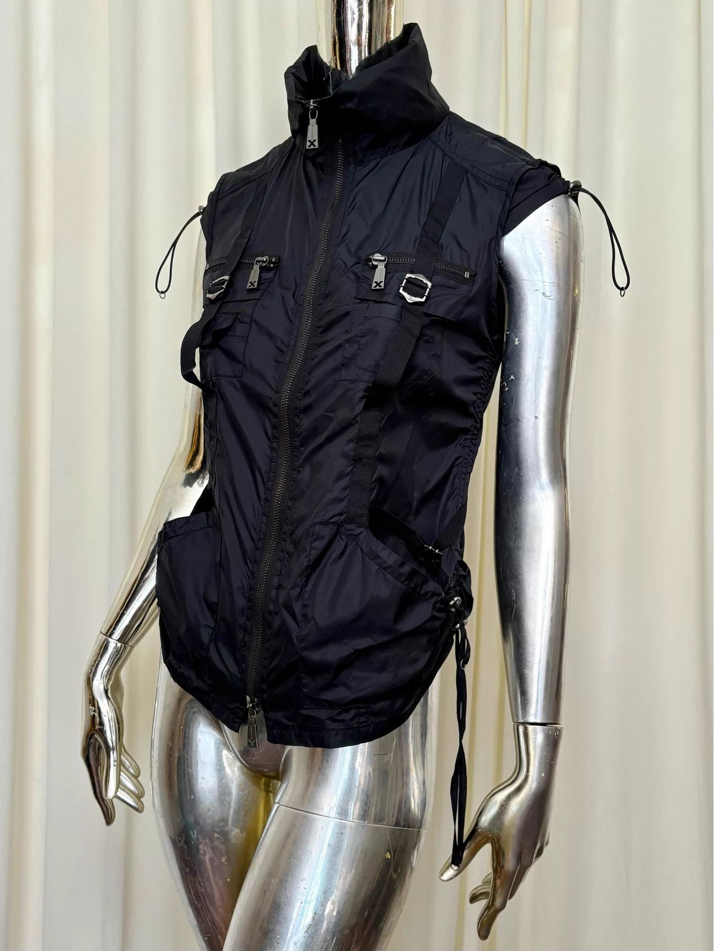 John Richmond Richmond Vintage Sleeveless Vest 42 Adjustable Hood Nylon Size M / US 6-8 / IT 42-44 - 1 Thumbnail
