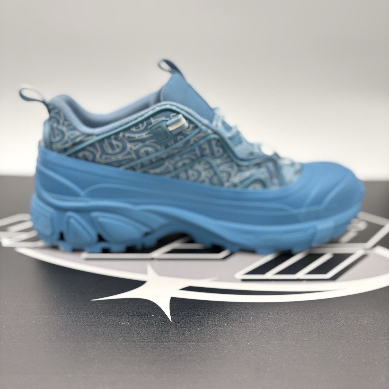 Burberry Burberry Arthur ‘ Blue ‘ Low-Top Sneakers Monogram | GREAT! Size US 12 / EU 45 - 13 Thumbnail