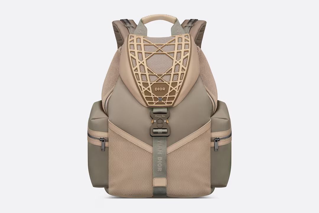 image of Dior Backpack Oblique Buckle Logo Cd 1Esba172Nyg_H717 in Beige, Men's