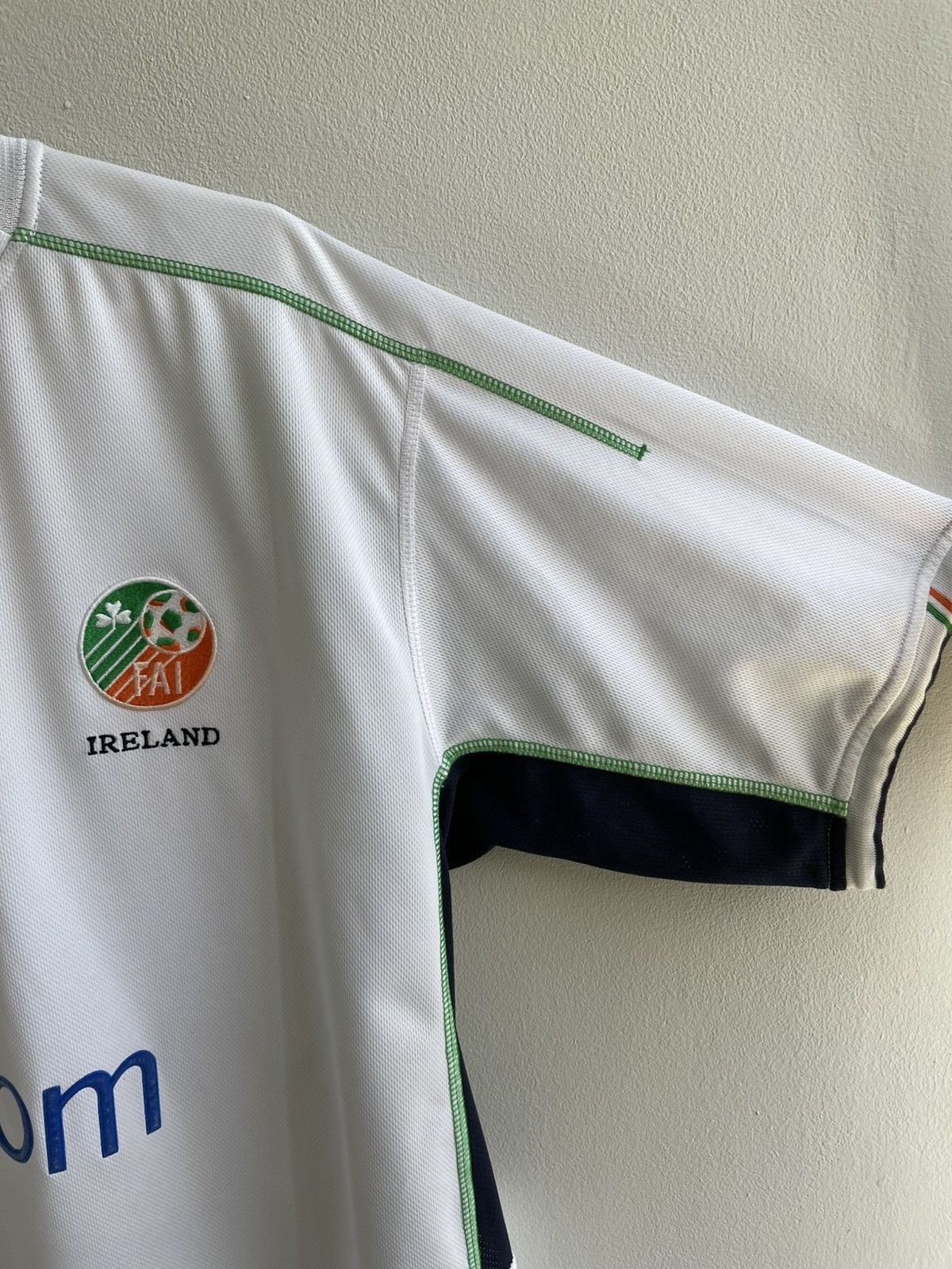 Vintage Ireland 2003 2004 2005 Football Shirt Soccer Jersey Umbro Size US XL / EU 56 / 4 - 4 Thumbnail