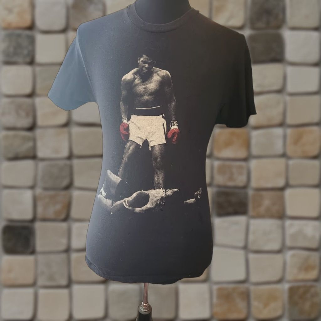 Vintage Muhammad Ali T Shirt Mens Small Black Graphic Boxing The Greatest Boxer Fighter Shirt Casual Sports Men Ali Size US S / EU 44-46 / 1 - 1 Thumbnail