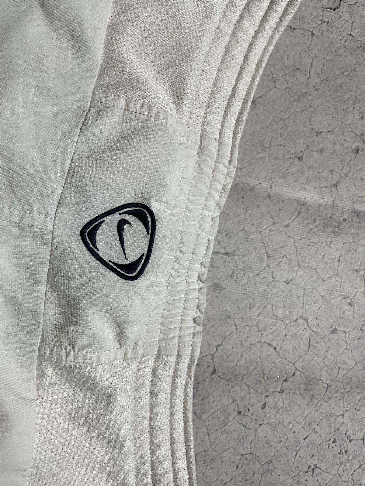 Nike × Vintage Vintage Nylon Nike Swoosh Drill Y2K Shorts White Size US 32 / EU 48 - 6 Thumbnail