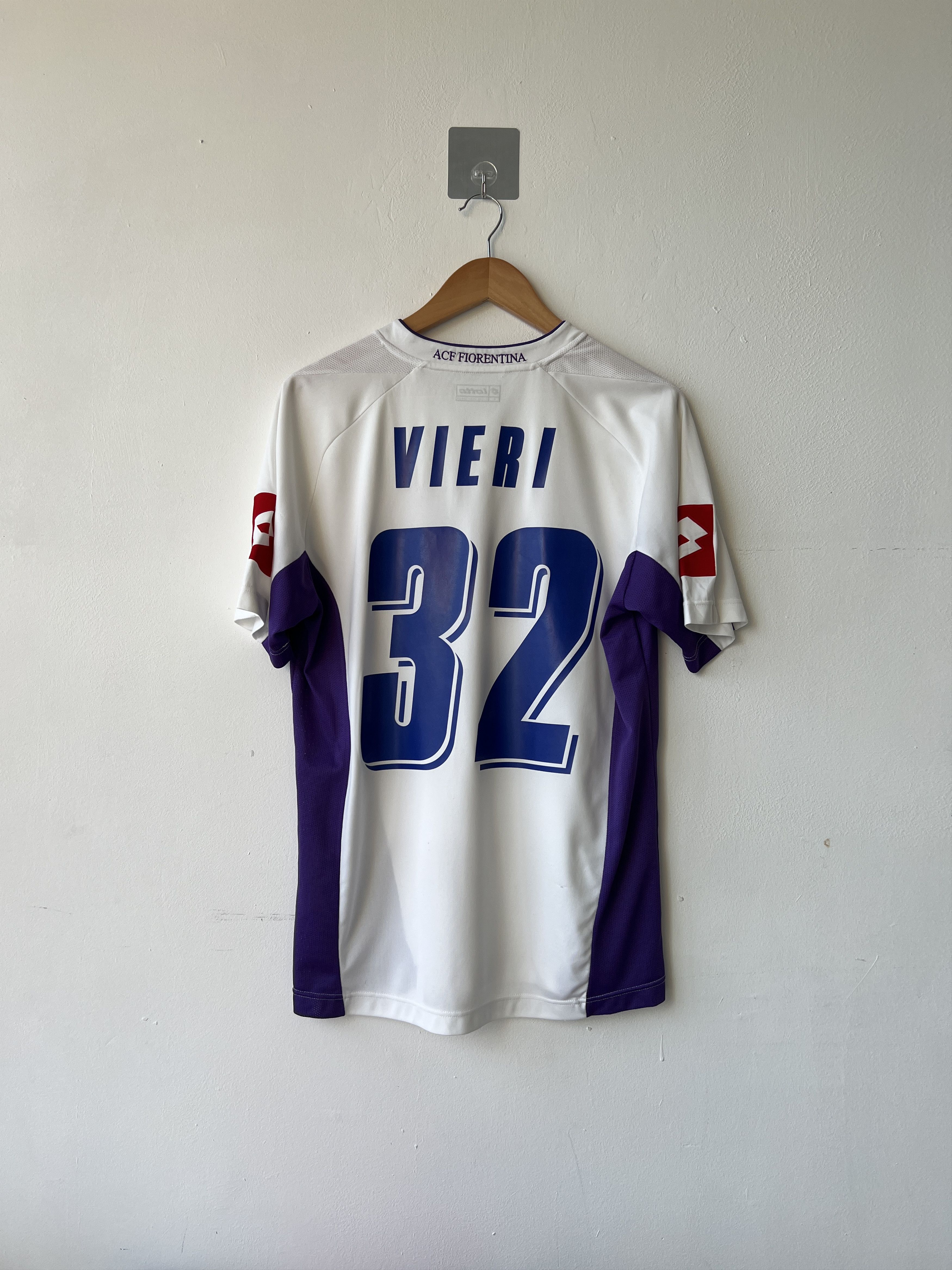 Lotto Sport (L fits M) Fiorentina 2007-08 Away Shirt Vieri #32 Kit Size US L / EU 52-54 / 3 - 1 Thumbnail
