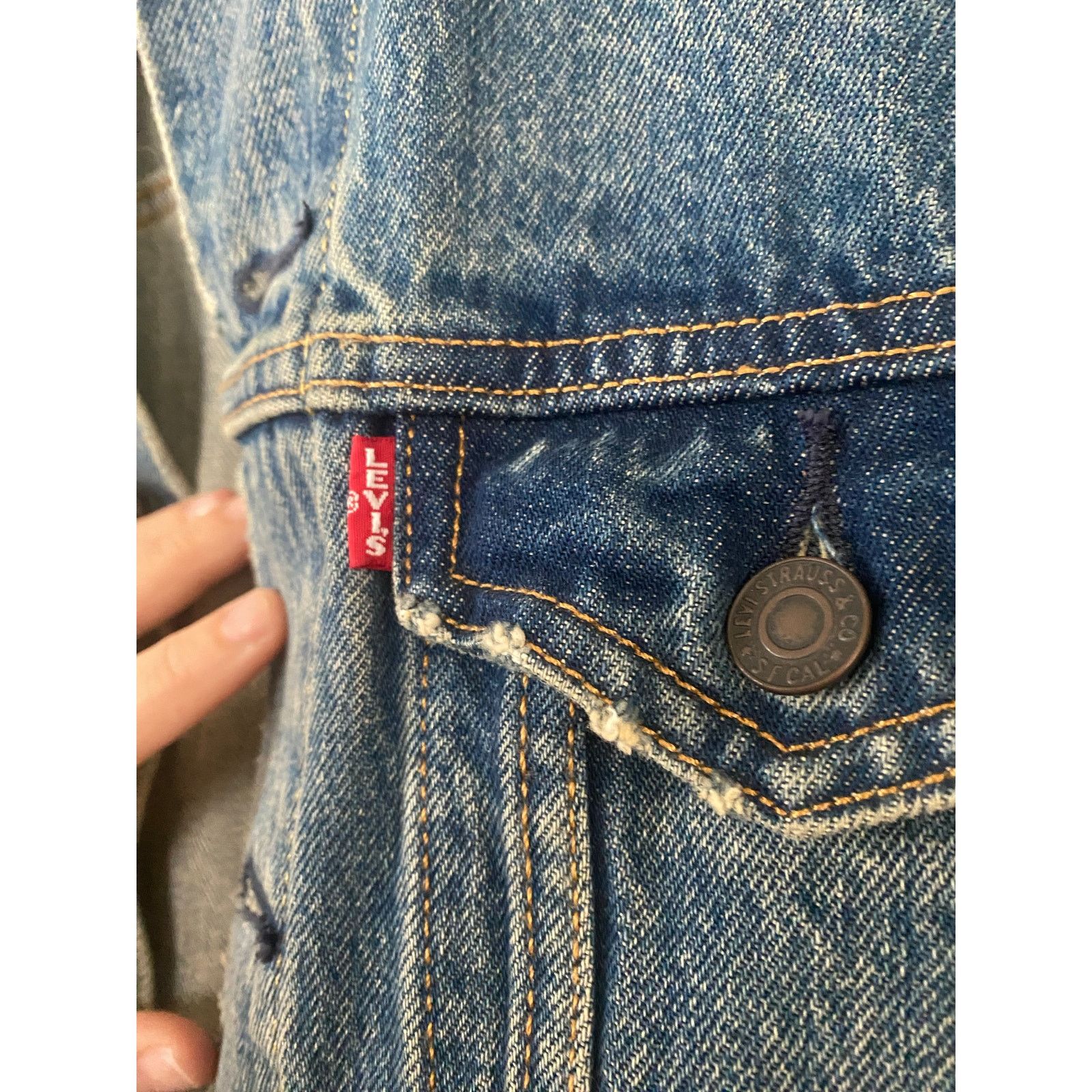 Levi's Levis Big E Reproduction Distressed Raw Hem M Trucker Jacket Size US M / EU 48-50 / 2 - 7 Thumbnail