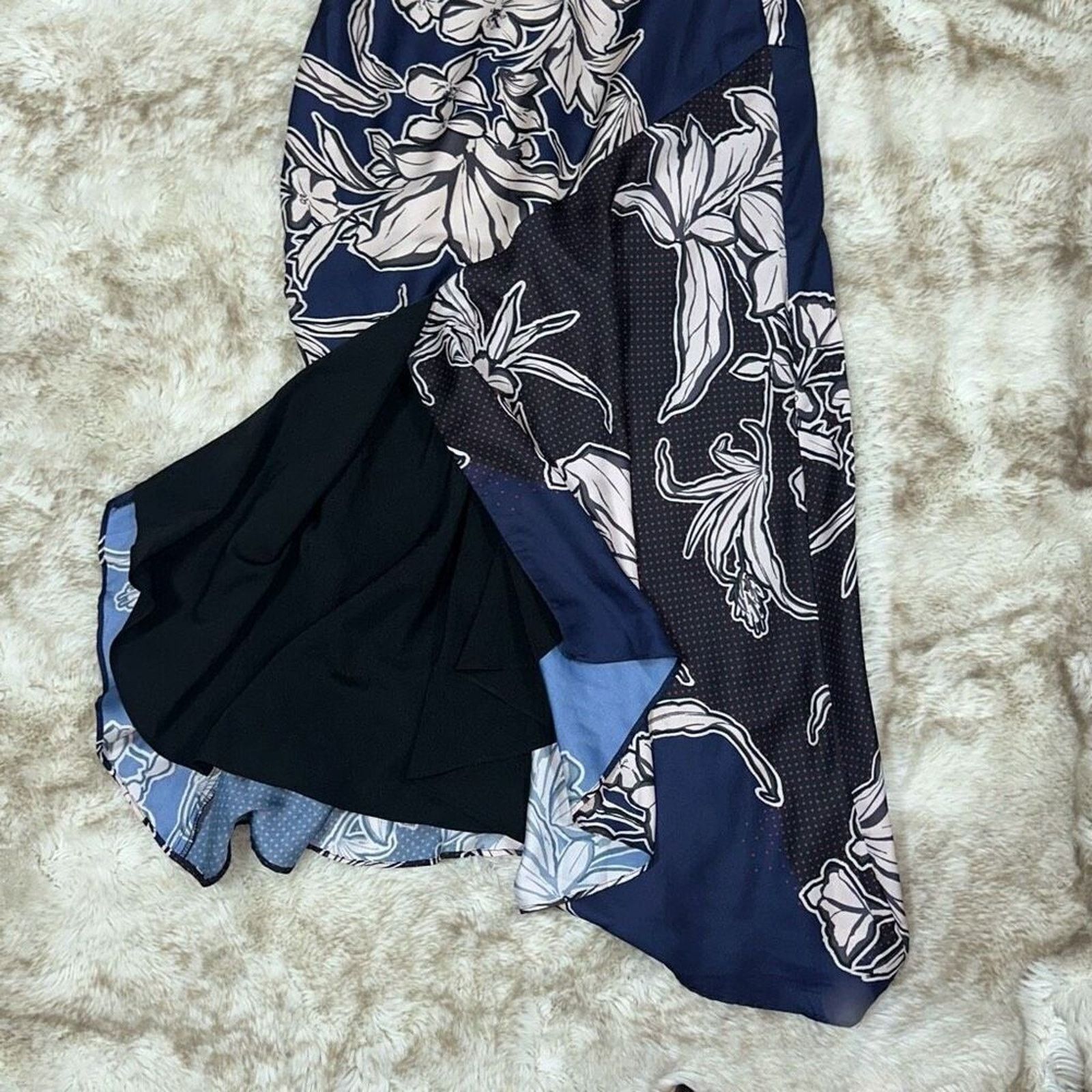 Other Harlyn modern floral patchwork v-neck mermaid gown | Sz M Size M / US 6-8 / IT 42-44 - 4 Thumbnail