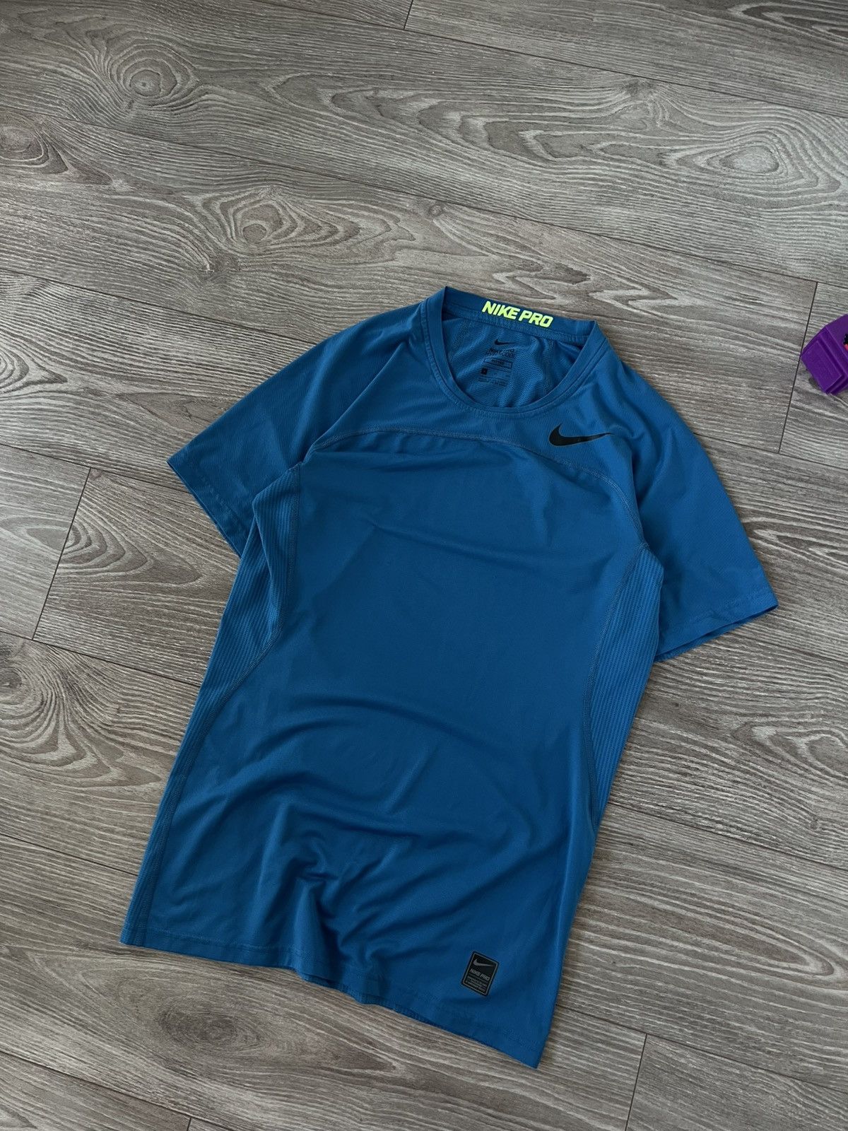 Nike ‼️Nike Pro Combat Hypercool Pitted Onyx Tyle Gym T-Shirt‼️ Size US S / EU 44-46 / 1 - 11 Thumbnail