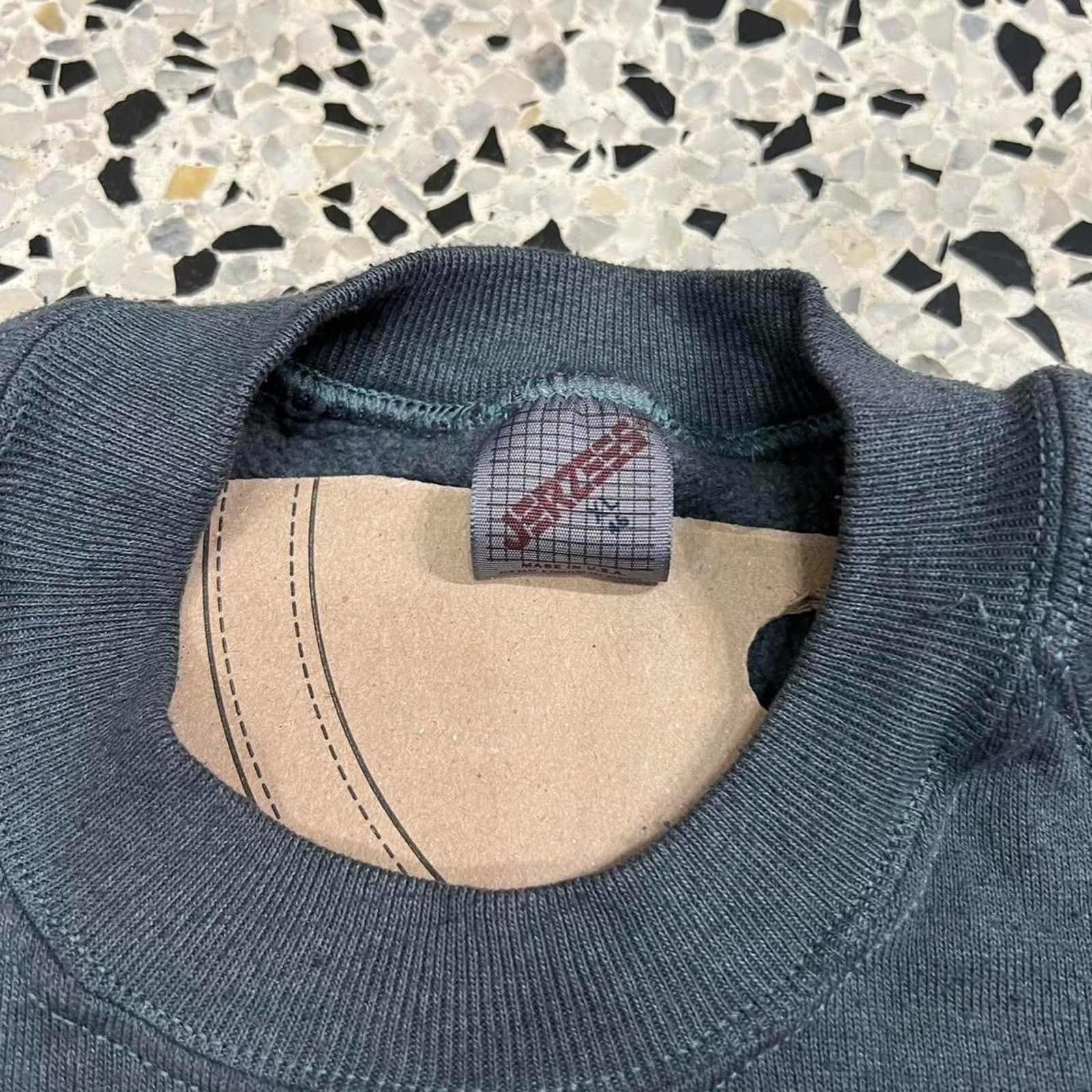 Vintage VINTAGE 80S OVERDYED UNICORM RAGLAN SWEATSHIRT: Size US L / EU 52-54 / 3 - 3 Thumbnail