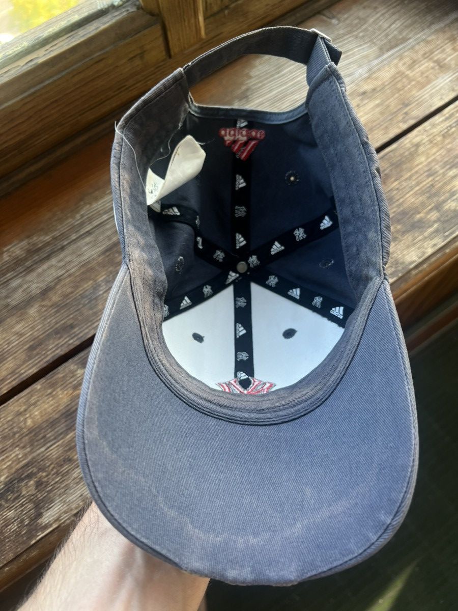 Adidas × Vintage Vintage Adidas Yankees Y2K Cap Central Logo Cap Size ONE SIZE - 15 Thumbnail