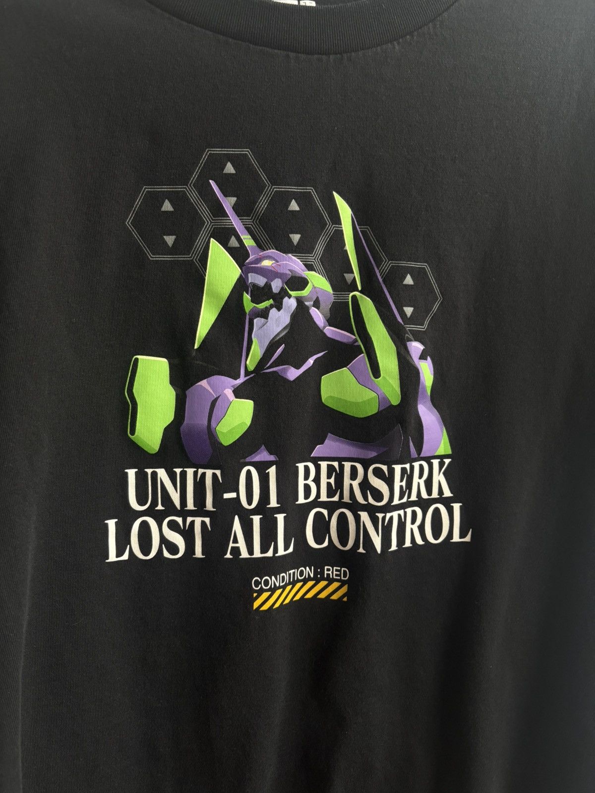 Uniqlo Streetwear Uniqlo Neon Genesis Evangelion Anime T-shirt Size US M / EU 48-50 / 2 - 2 Thumbnail