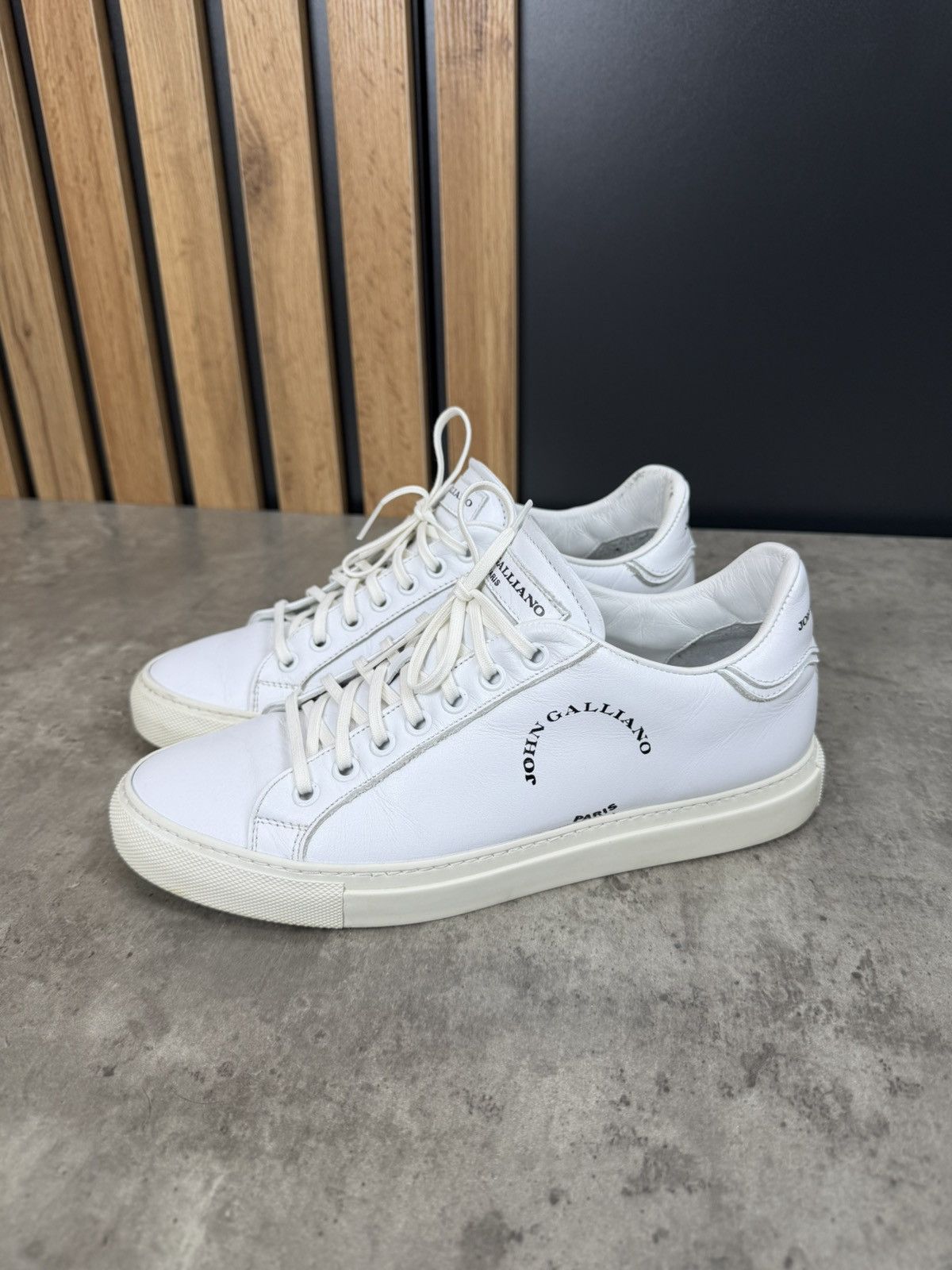 John Galliano John Galliano Paris White Leather Sneakers Size 38 Size US 8 / IT 38 - 2 Thumbnail