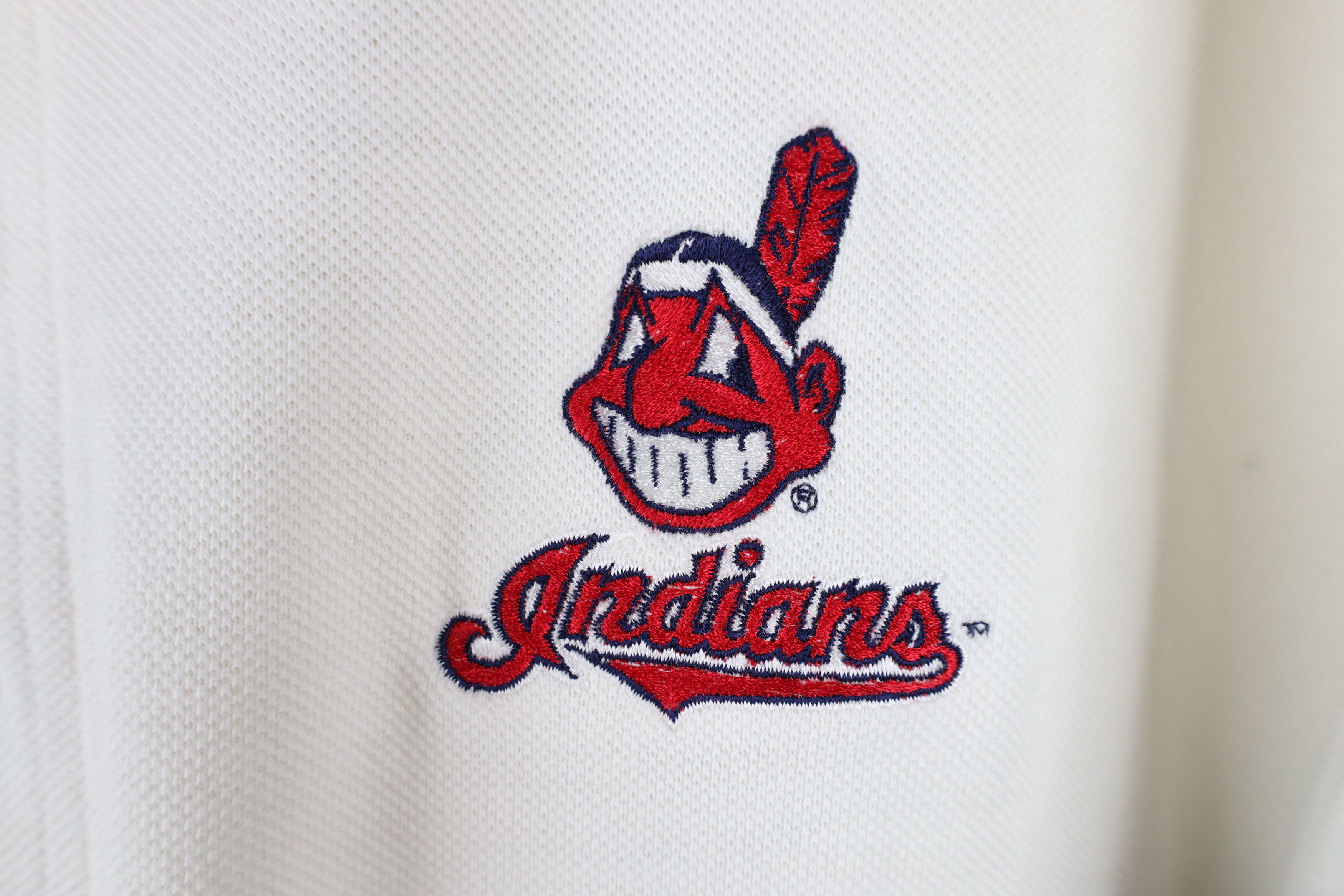Vintage Vintage 90s Wahoo Cleveland Indians USA Flag Polo Shirt Size US XL / EU 56 / 4 - 4 Thumbnail