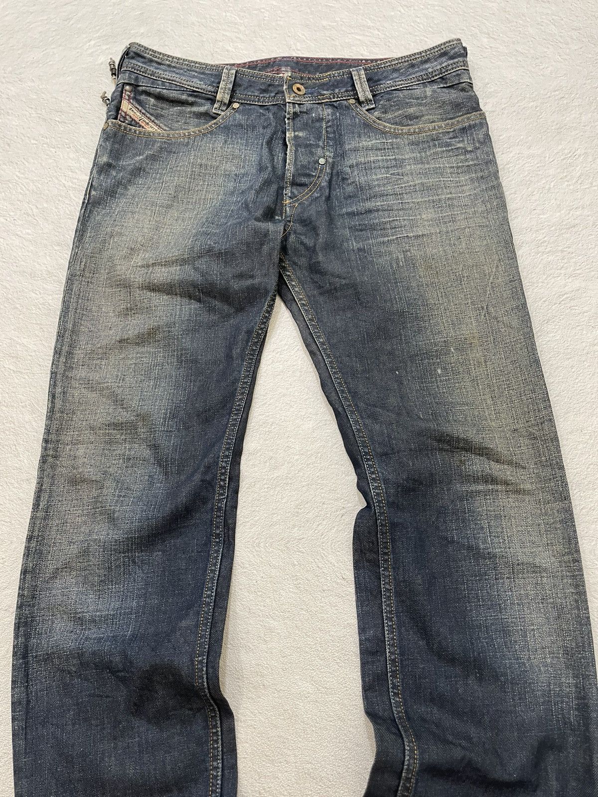 00s Diesel Distressed Raw Denim Lion Embroidered Mudwash Y2K