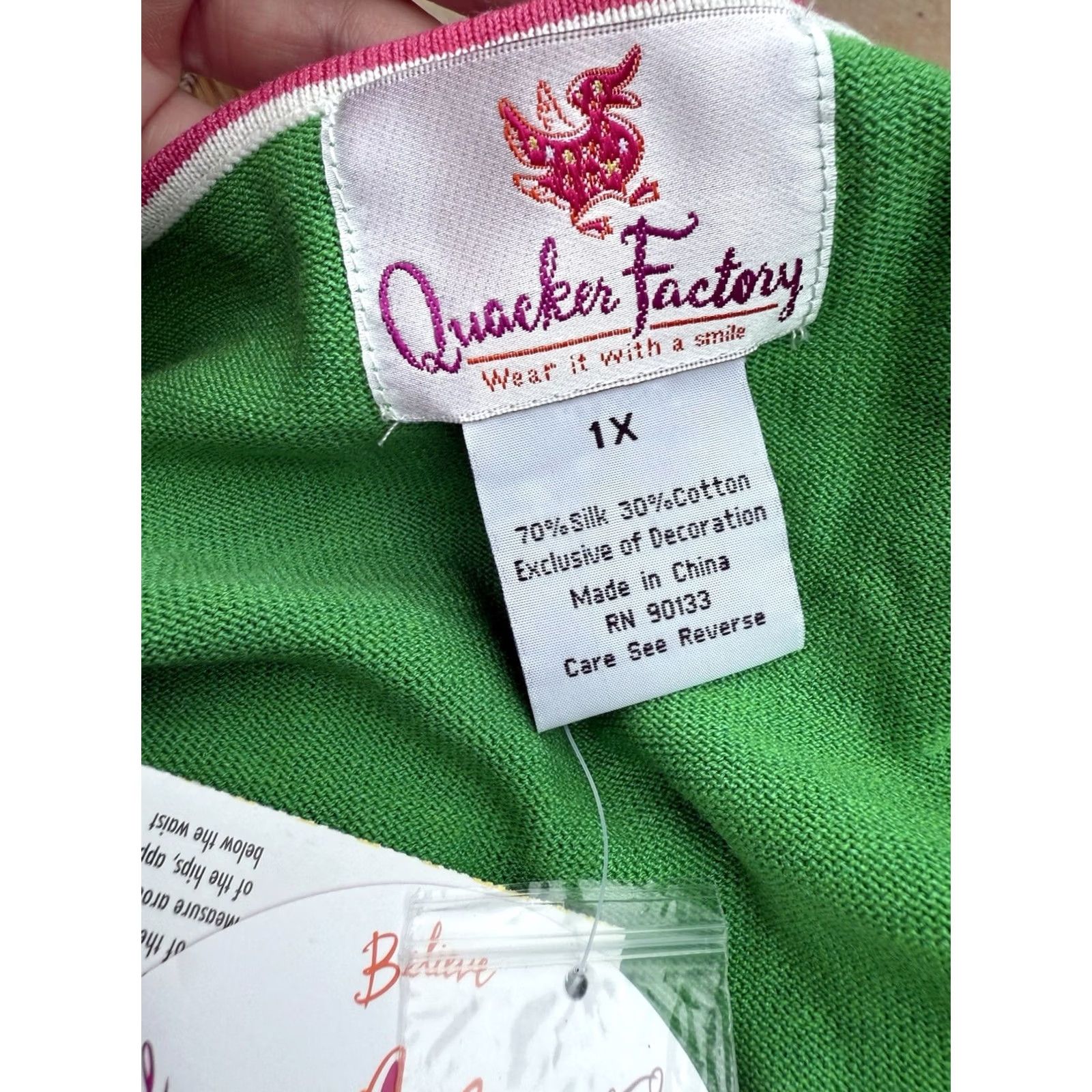 Quacker Factory VINTAGE Quacker Factory Ladies Sweater Cardigan And Tank Set Knit 1X Green Pink Bees Silk Blend Lightweight Long Sleeve Cardigan Womens Plus N/A Size XL / US 12-14 / IT 48-50 - 7 Thumbnail