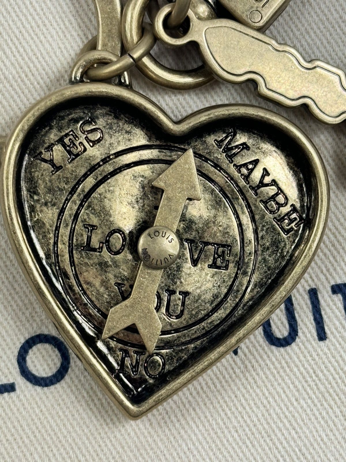 Louis Vuitton × Pharrell LV LOVERS HEART BAG CHARM & KEY HOLDER Size ONE SIZE - 2 Thumbnail