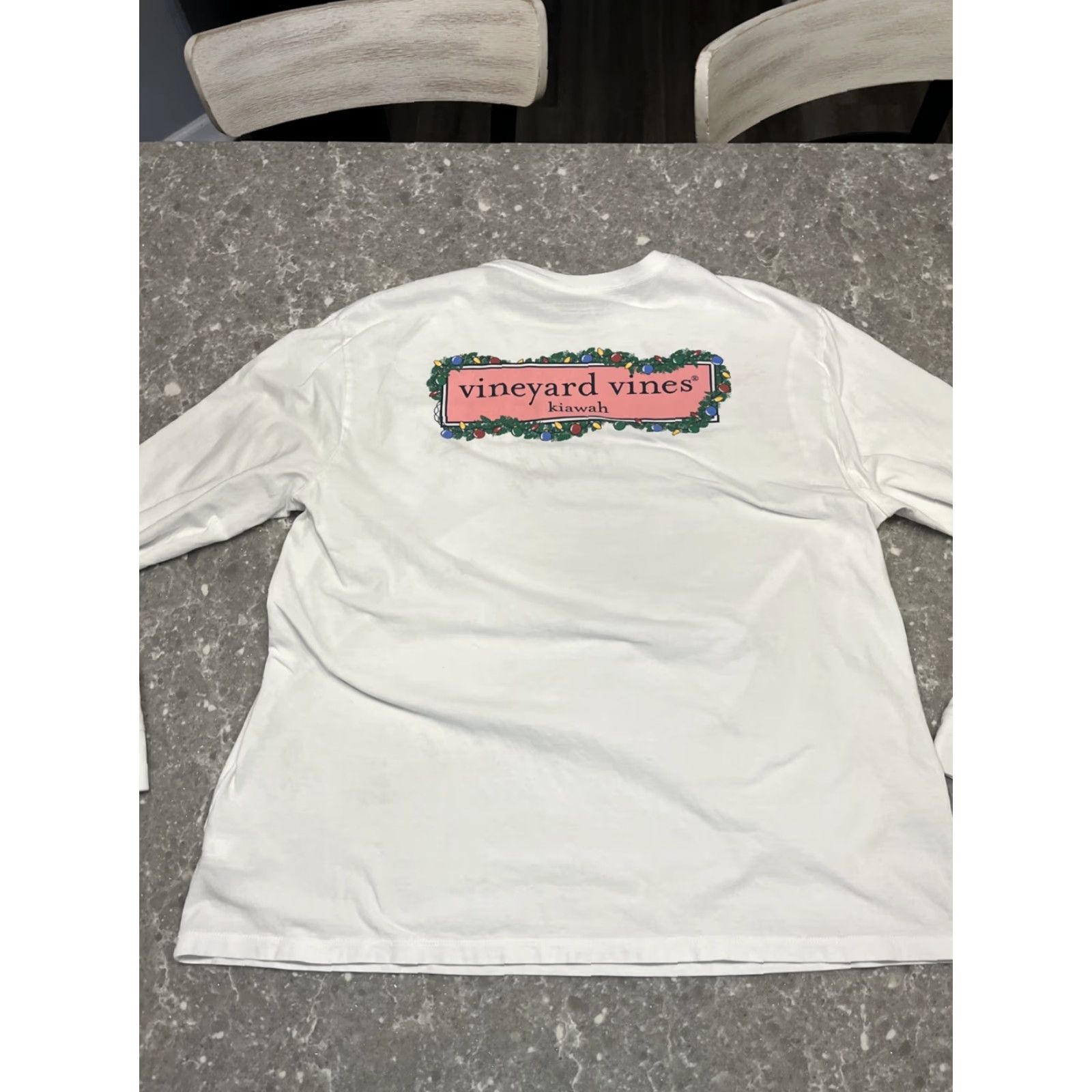 Vineyard Vines VINEYARD VINES Kiawah Long Sleeve Logo Tee White Men’s XL Shirt Mens XL White Logo 90s? Wait no. Size US XL / EU 56 / 4 - 6 Thumbnail