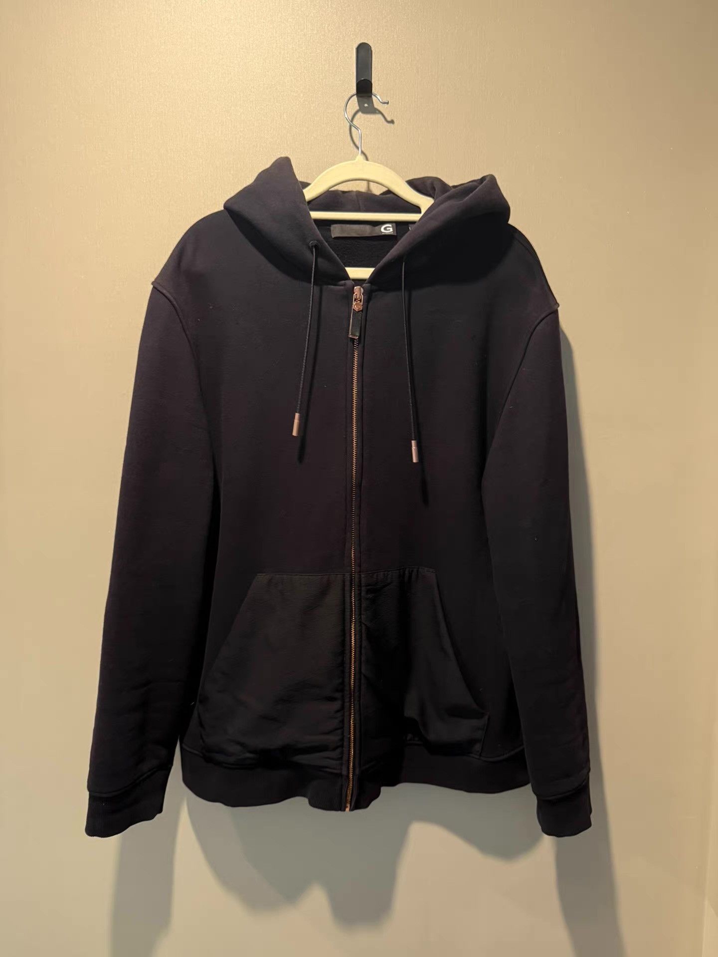 Givenchy GIVENCHY black zip-up hoodie Ｑ20 Size US XL / EU 56 / 4 - 1 Thumbnail