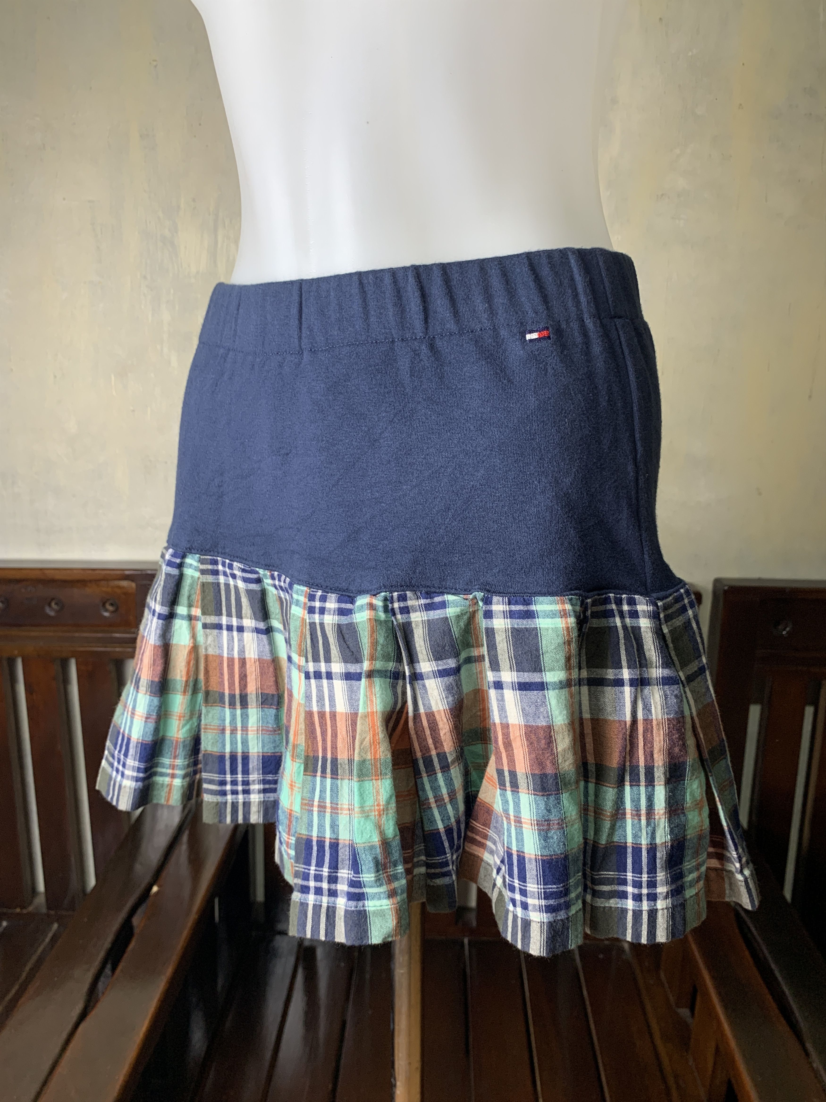 Tommy Hilfiger Tommy Girl Reversible 2in1 Sweats Mini Skirts (S) Size 25" / US 0 / IT 36 - 3 Thumbnail