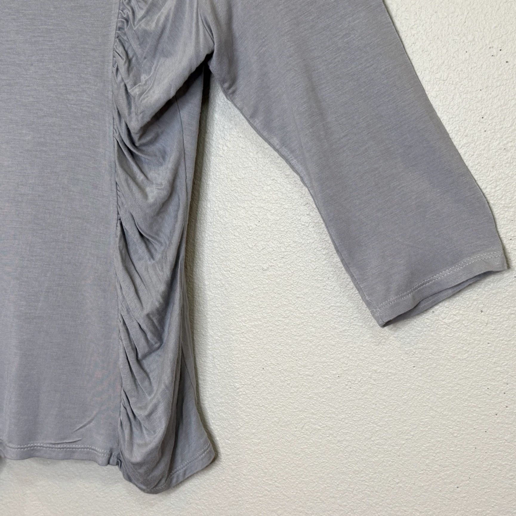 Vintage VINTAGE Suzie Ruched Top Womens L Light Gray Turtleneck 3/4 Sleeve Rayon Spandex Stretch Blouse Size L / US 10 / IT 46 - 4 Thumbnail