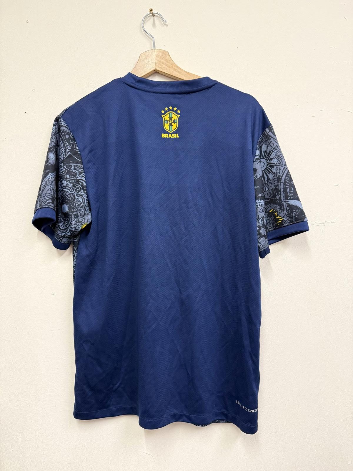 Nike Nike Brazil Soccer Jersey with Christ the Redeemer Design Size US L / EU 52-54 / 3 - 4 Thumbnail