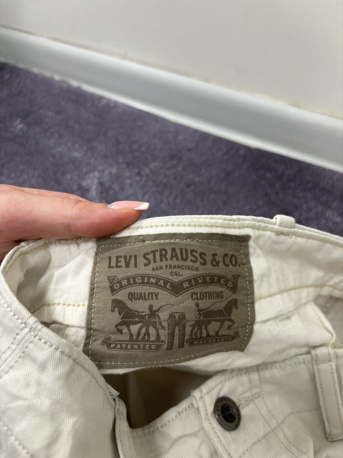 Levi's Vintage Levi’s Y2K Beige Utility Military Style Cargo Shorts Size US 32 / EU 48 - 8 Thumbnail