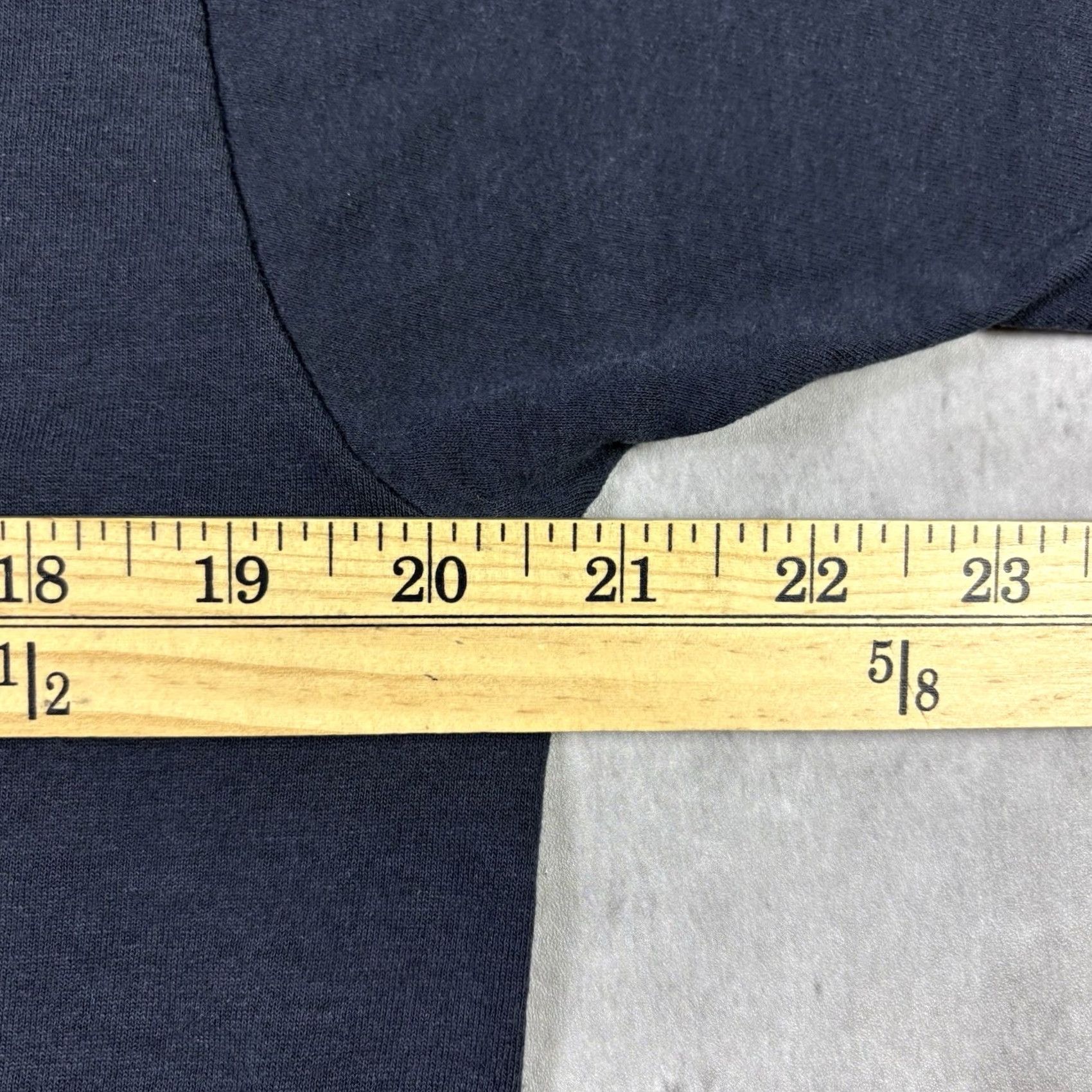 Vintage VINTAGE Screen Stars T-Shirt Caution I Know Karate USA 80s 90s Men L Black Short Sleeve Crew Neck Cotton Size US L / EU 52-54 / 3 - 7 Thumbnail