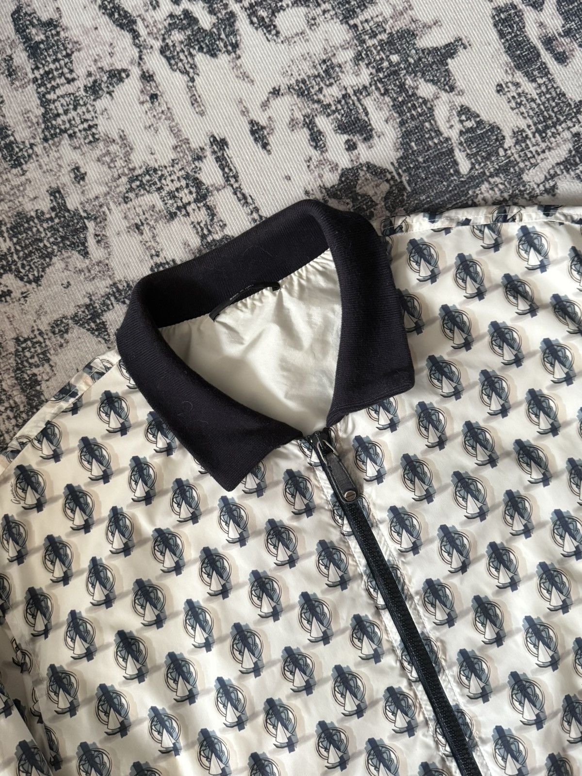 Gucci 🔥GUCCI MONOGRAM JACKET WHITE AND BLACK Size US L / EU 52-54 / 3 - 10 Thumbnail