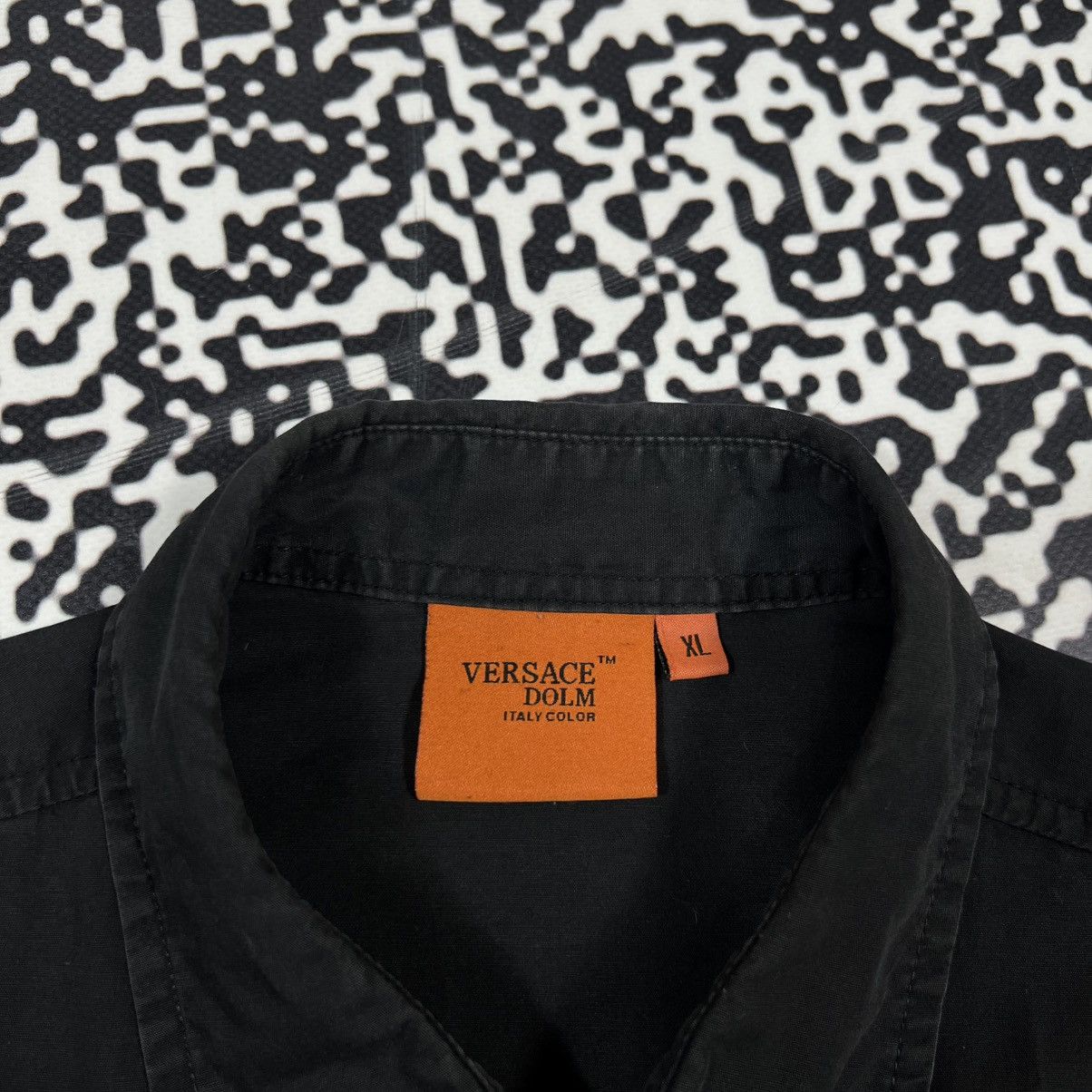 Versace RARE VERSACE DOLM Y2K Vintage Monogram Faded Luxury Shirt Size US XL / EU 56 / 4 - 12 Thumbnail