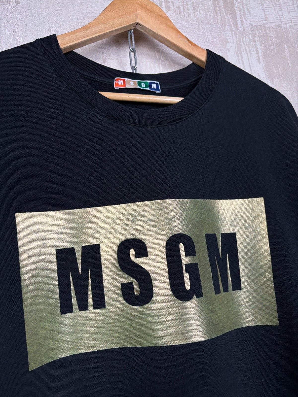 MSGM MSGM Block Gold Logo Crew Sweatshirt Size Fits Like M-L Size US L / EU 52-54 / 3 - 4 Thumbnail