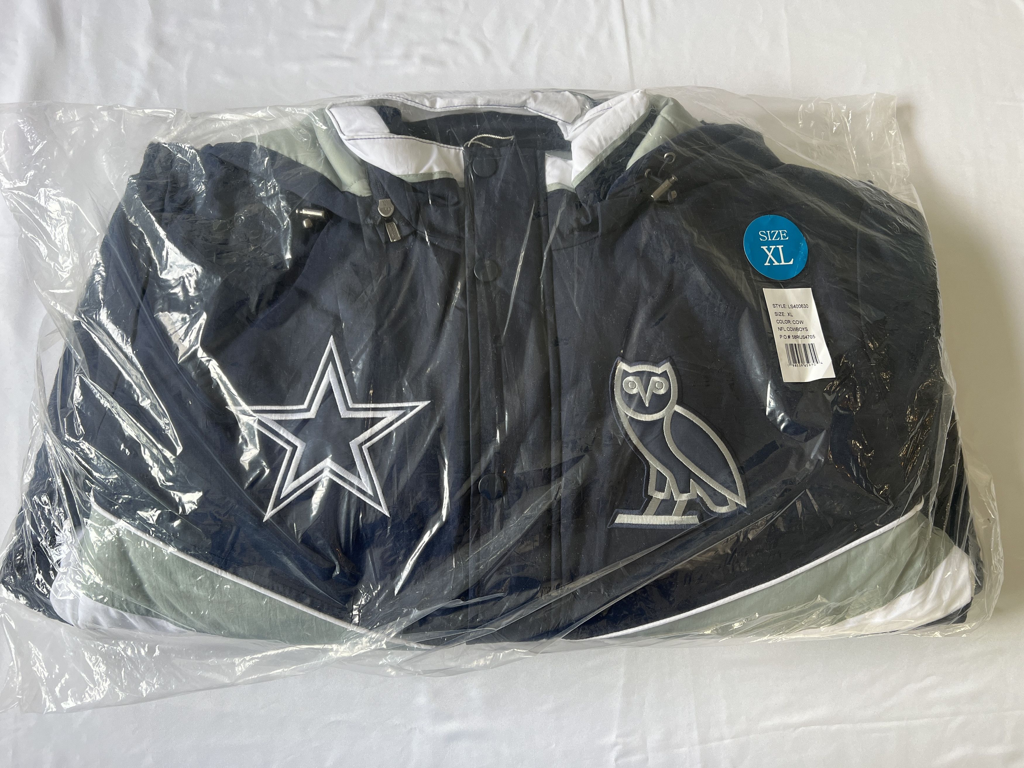 Drake OVO x NFL DALLAS COWBOYS STARTER® SIDELINE PUFFER JACKET Size US XL / EU 56 / 4 - 11 Thumbnail