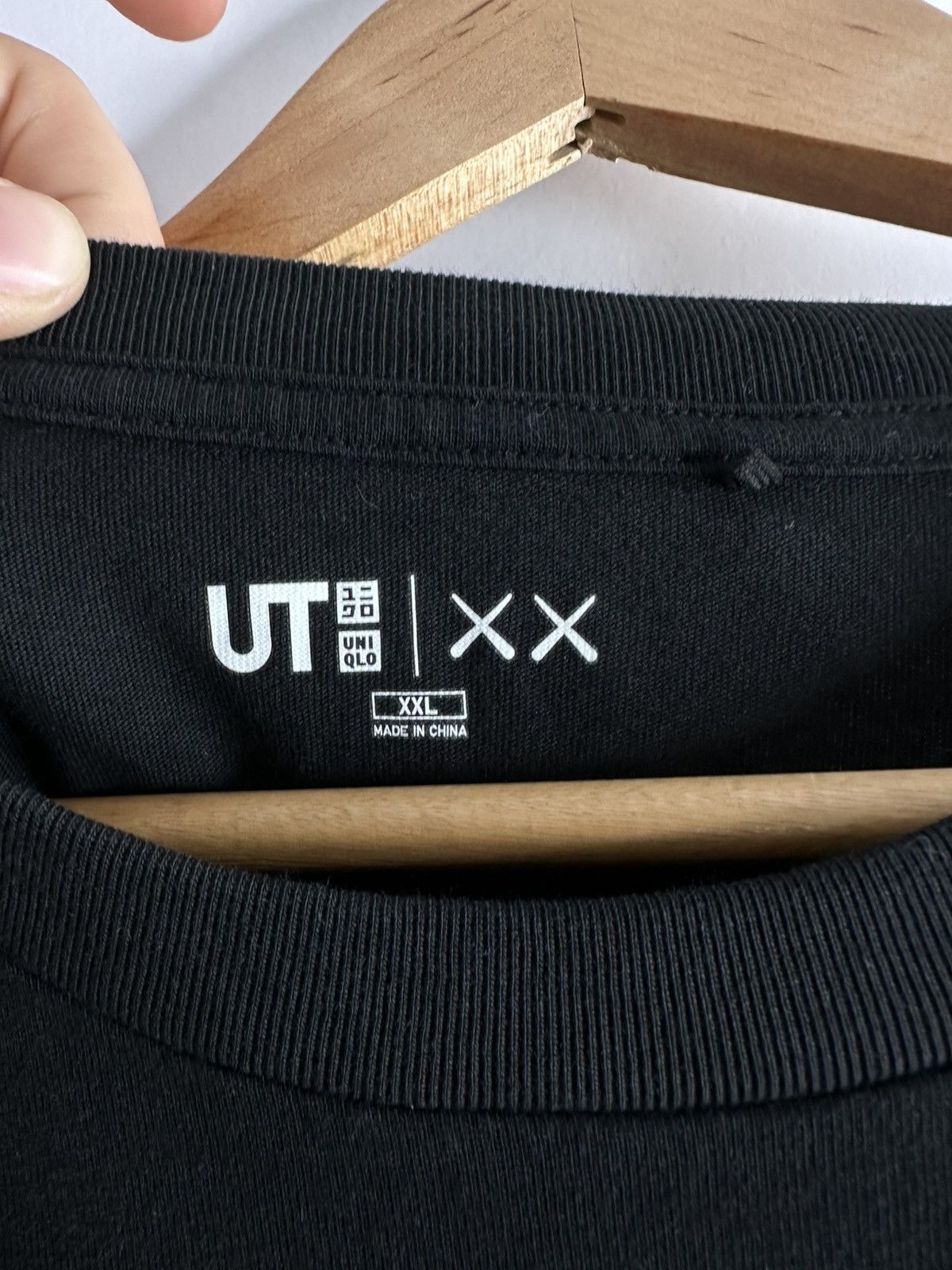 Kaws Uniqlo Kaws Japan style T-shirt Size US XL / EU 56 / 4 - 5 Thumbnail