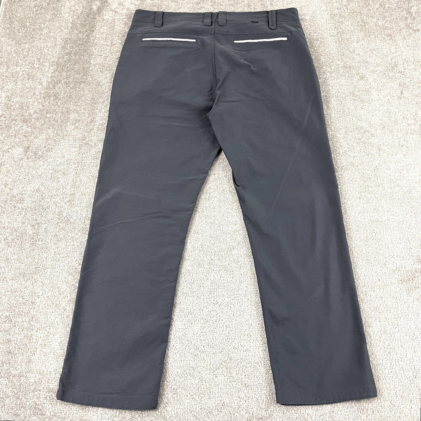 Oakley OAKLEY Pants Mens 36 x 29 Straight Leg Gray Chino Golf Travel Casual Stretch Shirt? Size US 36 / EU 52 - 6 Thumbnail