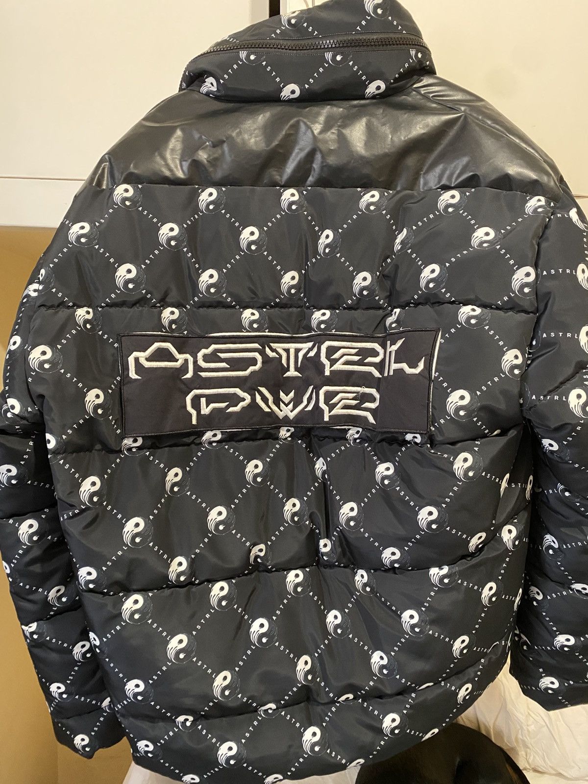 Diesel Diesel Yin Yang Puffer Jacket Size US XL / EU 56 / 4 - 6 Thumbnail