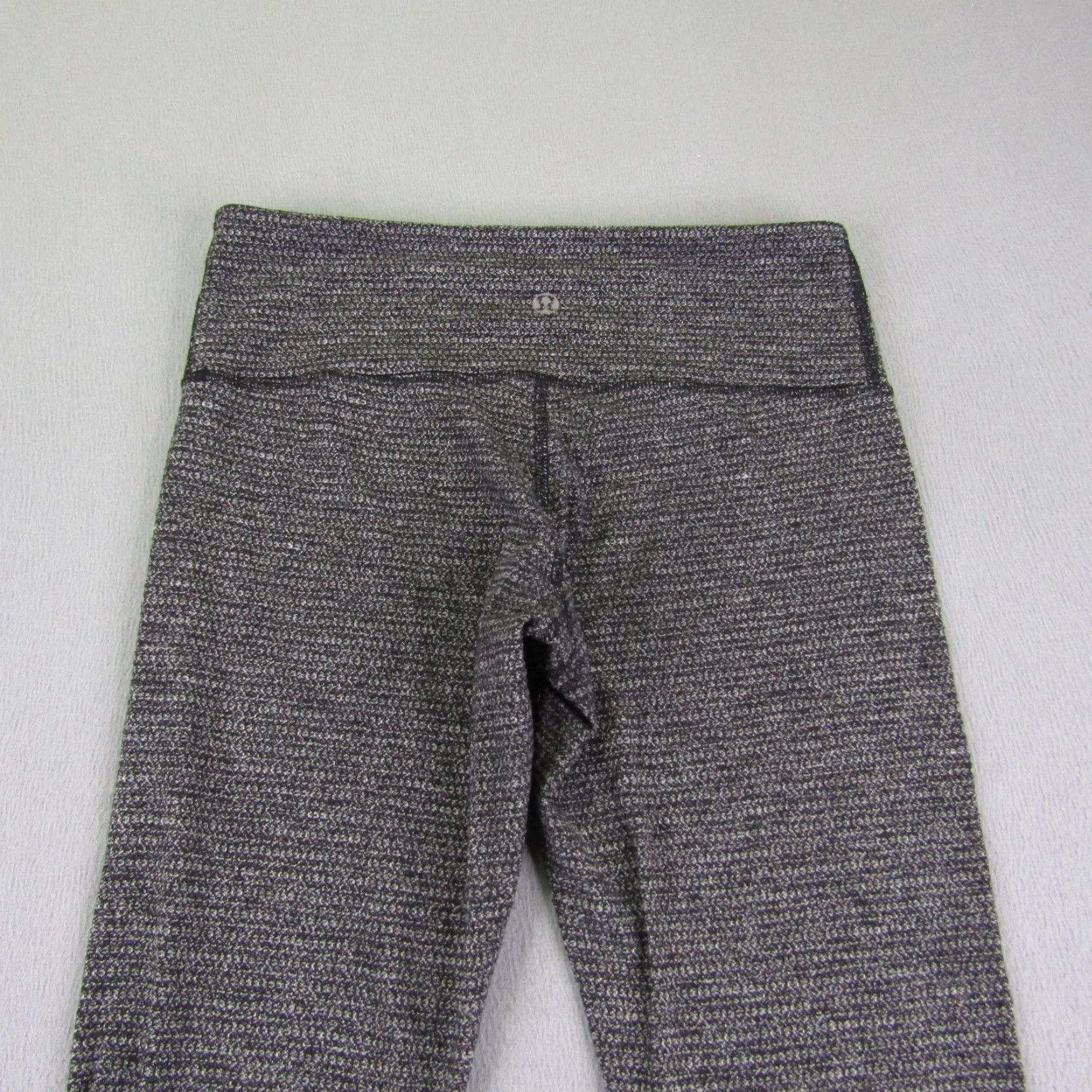 Lululemon Lululemon Leggings Womens 6 Heather Gray Crop Wunder Under Athletic Workout Gym Shirt? Size 25" / US 0 / IT 36 - 5 Thumbnail