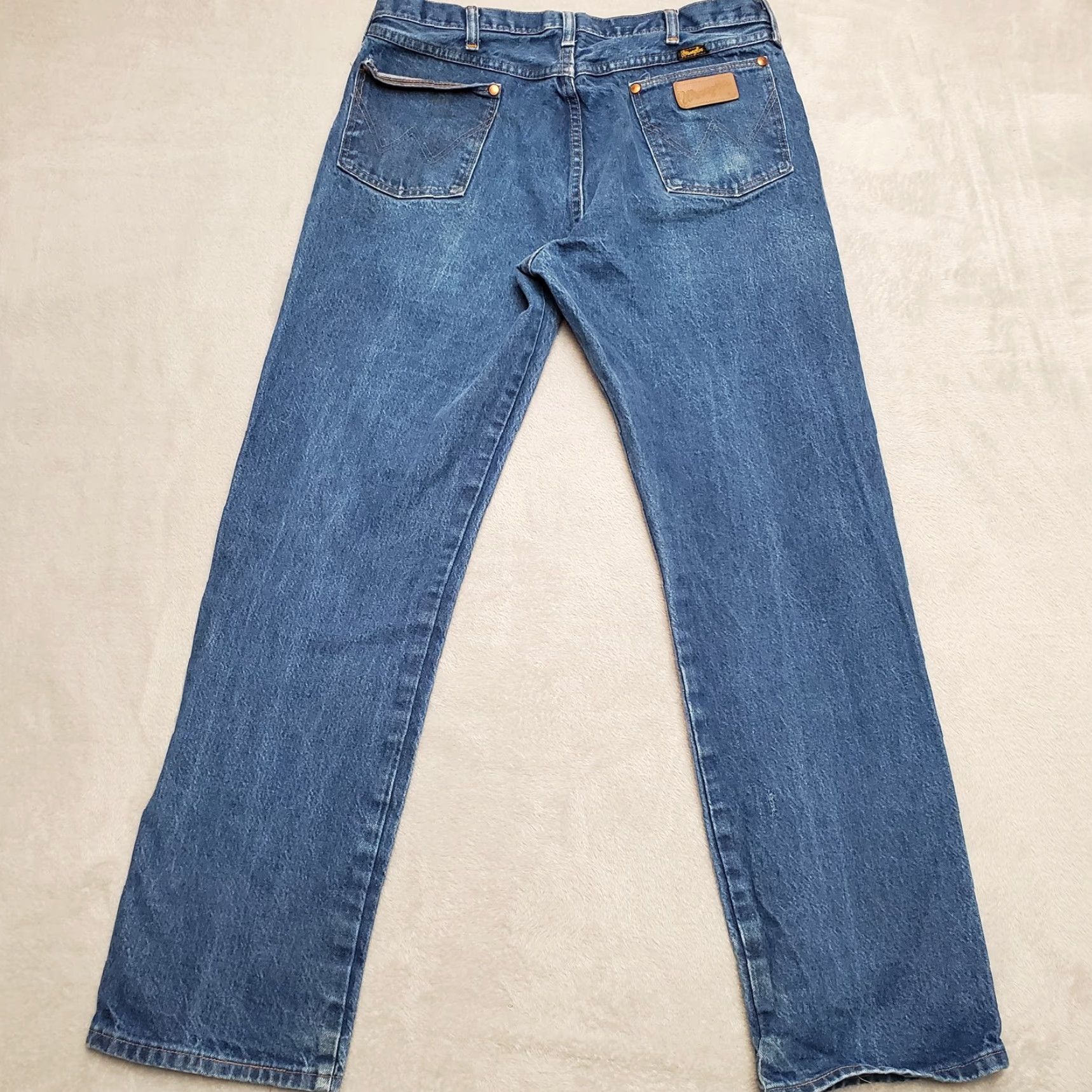 Wrangler VINTAGE Wrangler Jeans Mens 35x32 Blue Denim Cowboy Straight 100% Cotton 13MWZPW USA Cowboys Womens? Size US 35 - 6 Thumbnail