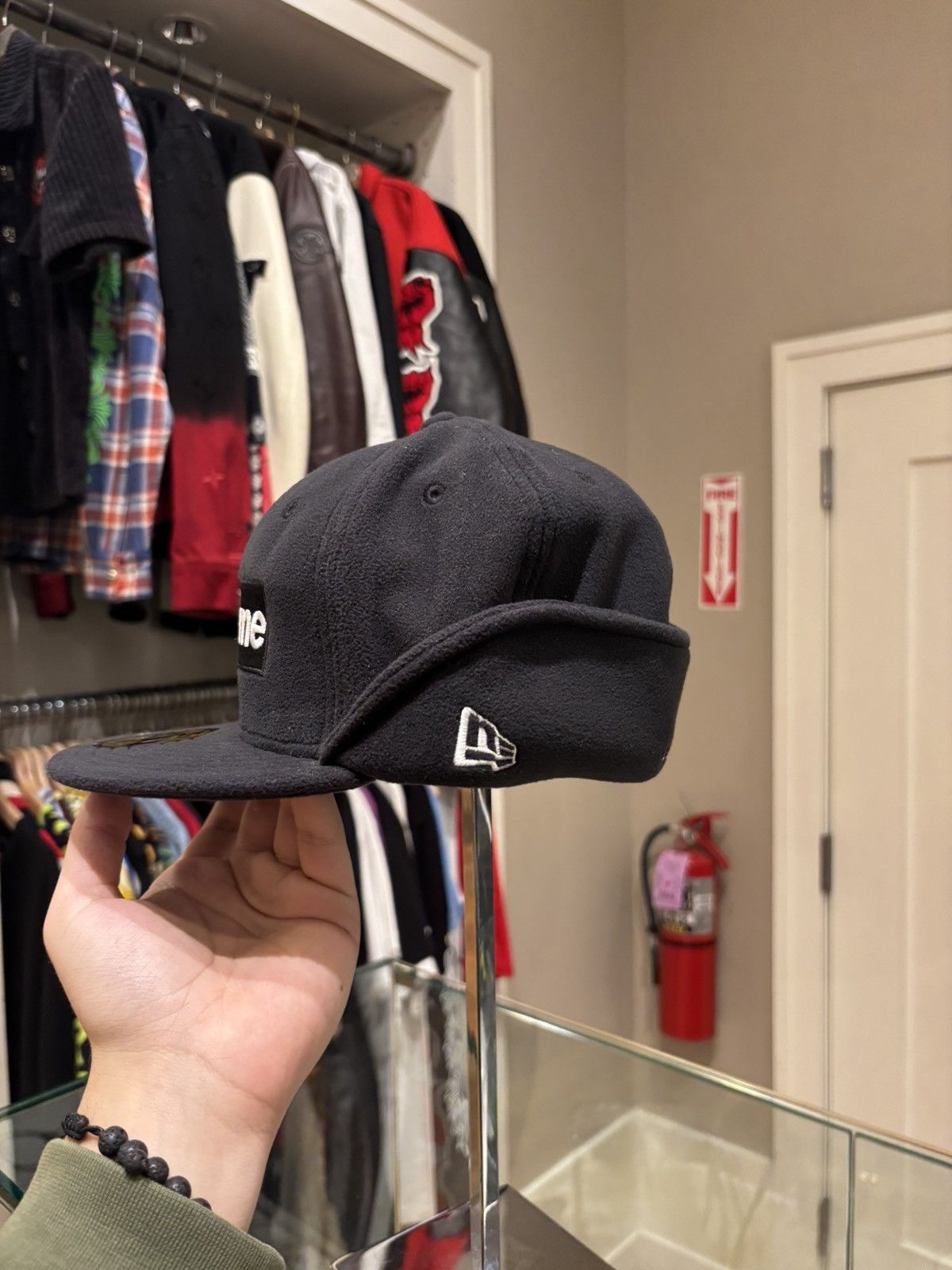 New Era × Supreme Supreme x New Era Polartec Ear Flap Fitted Size ONE SIZE - 2 Thumbnail