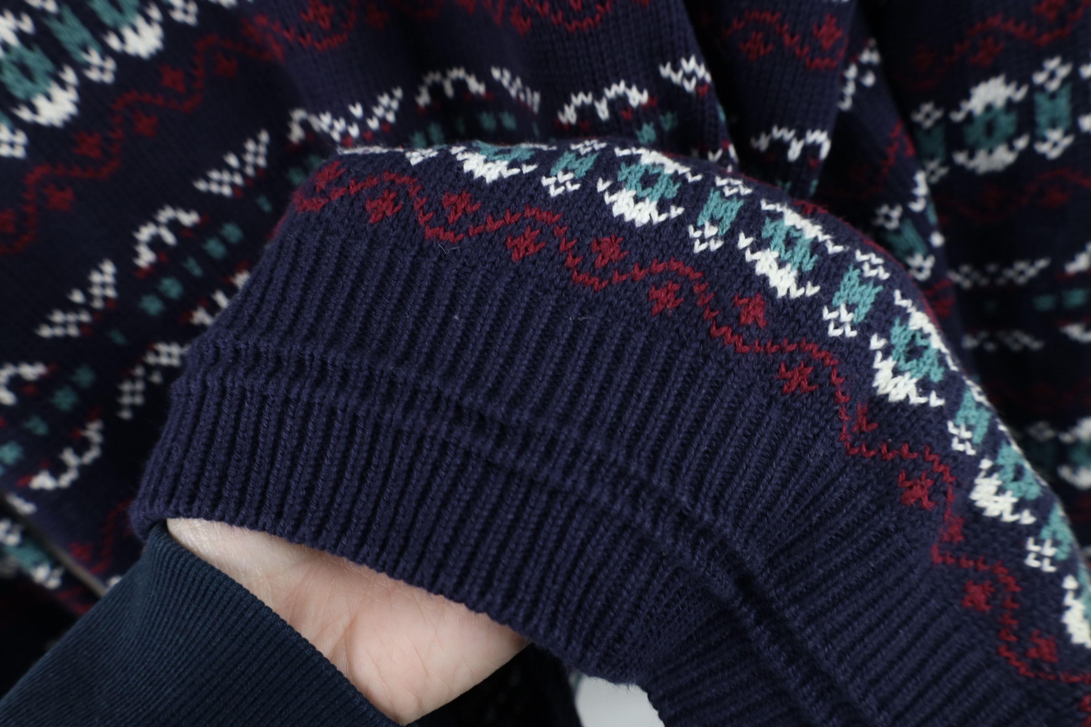 Vintage Vintage 90s Streetwear Cotton Fair Isle Knit V-Neck Sweater Size US XXL / EU 58 / 5 - 5 Thumbnail