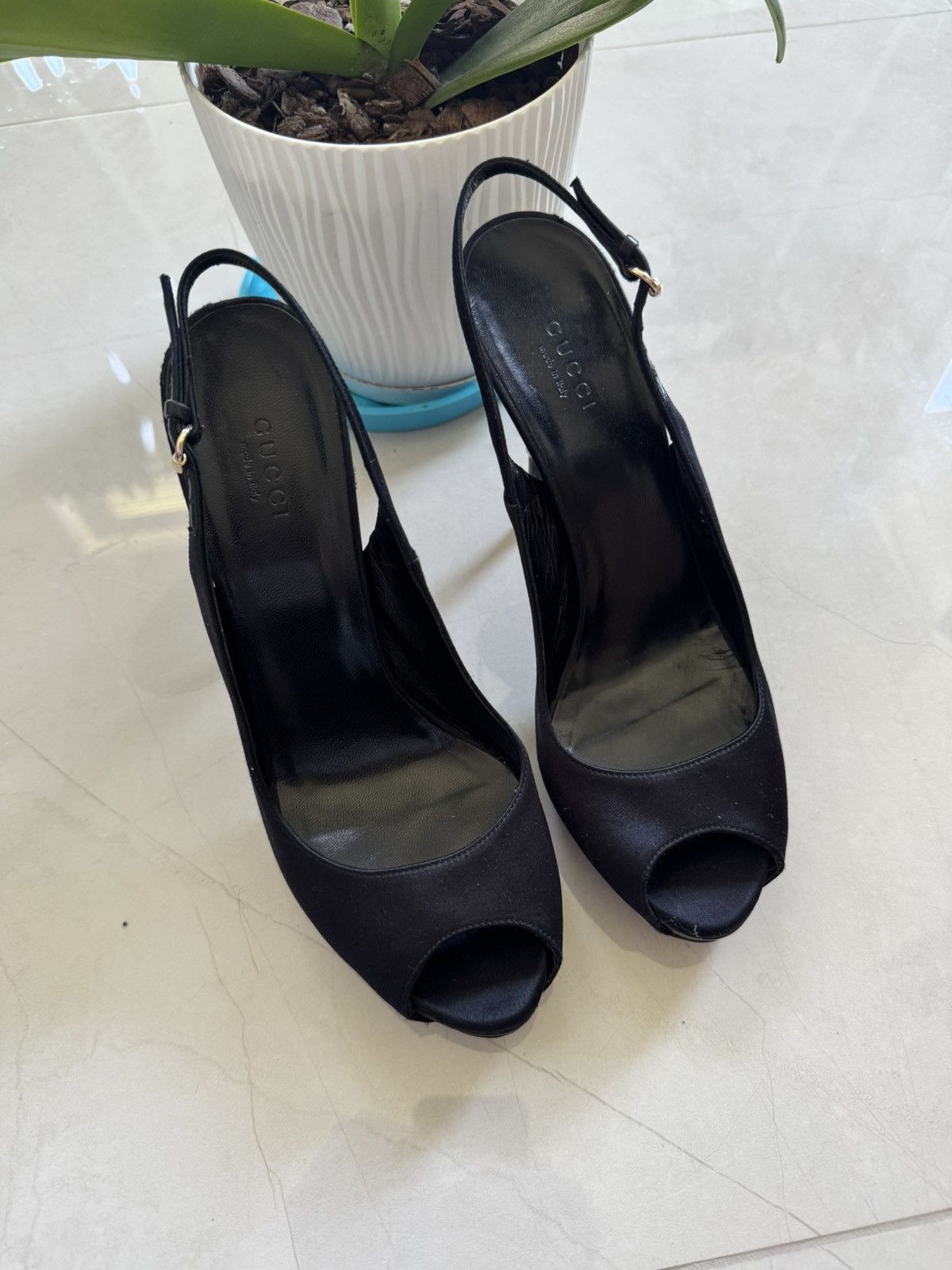 Gucci Gucci Crystal Heel Satin Slingbacks Size US 8 / IT 38 - 2 Thumbnail