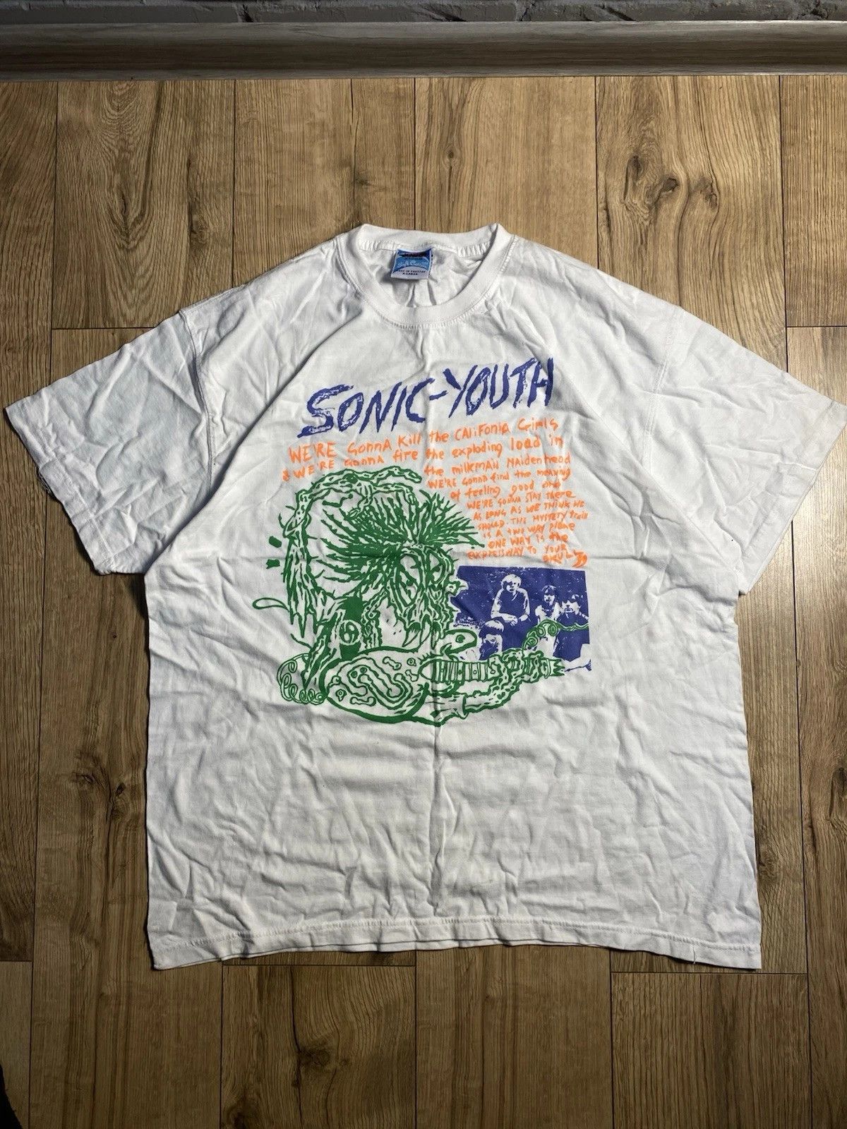 Men's Vintage 90's Sonic White Shirt XL