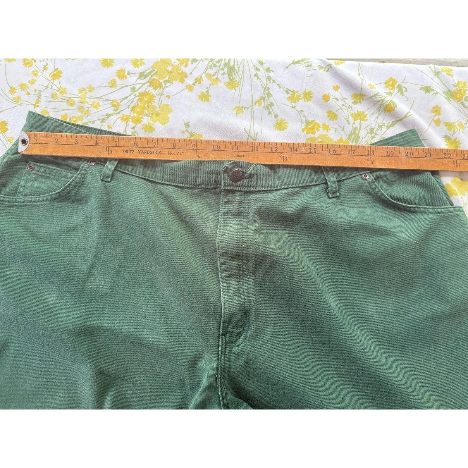 Vintage Vintage Green Denim Womans Plus Size Shorts 26W Size 42" / US 20 - 4 Thumbnail