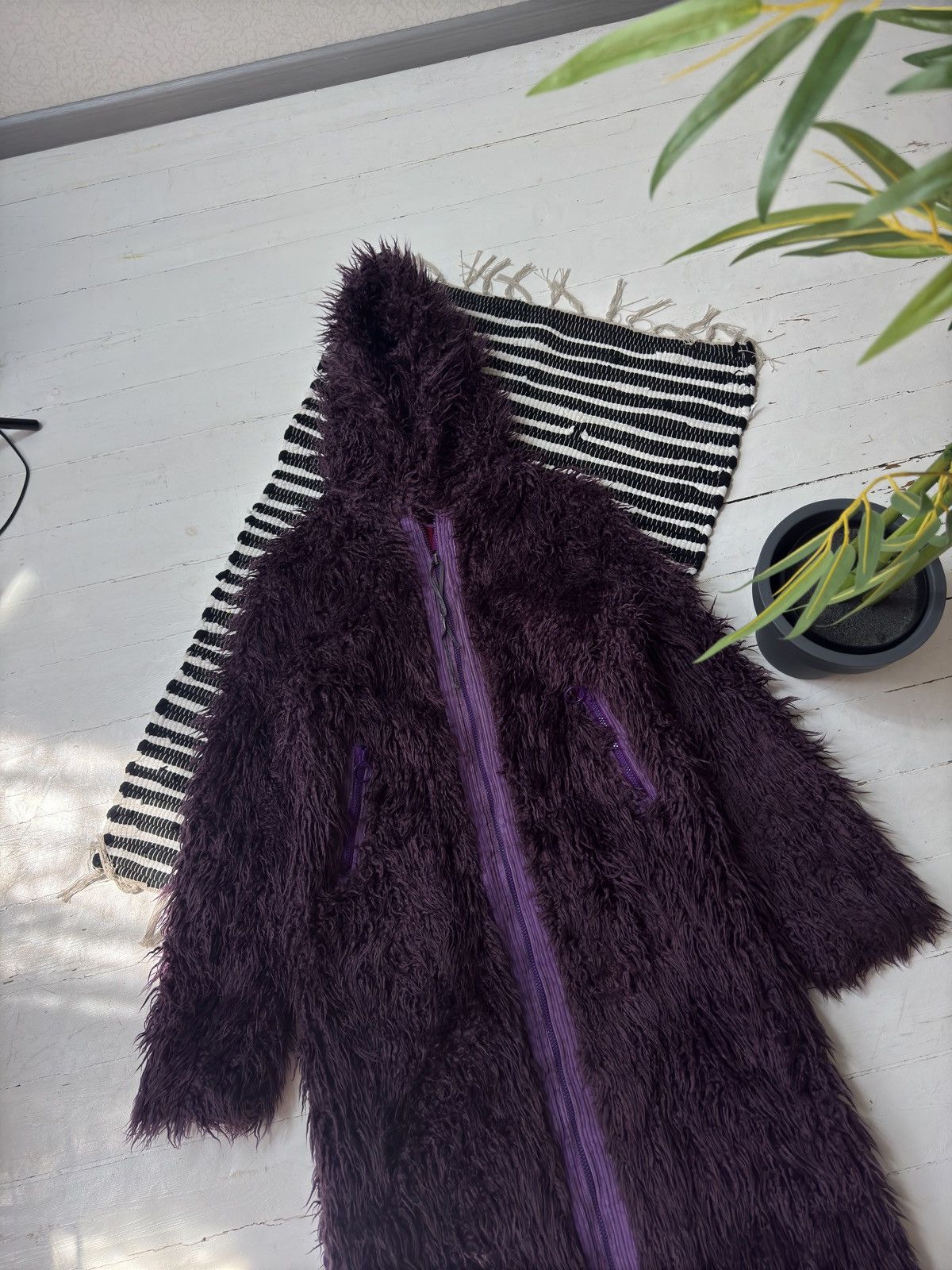 Vintage VINTAGE AVANT GARDE FLUFFY 2000s MAXI FAUX FUR COAT Size L / US 10 / IT 46 - 3 Thumbnail