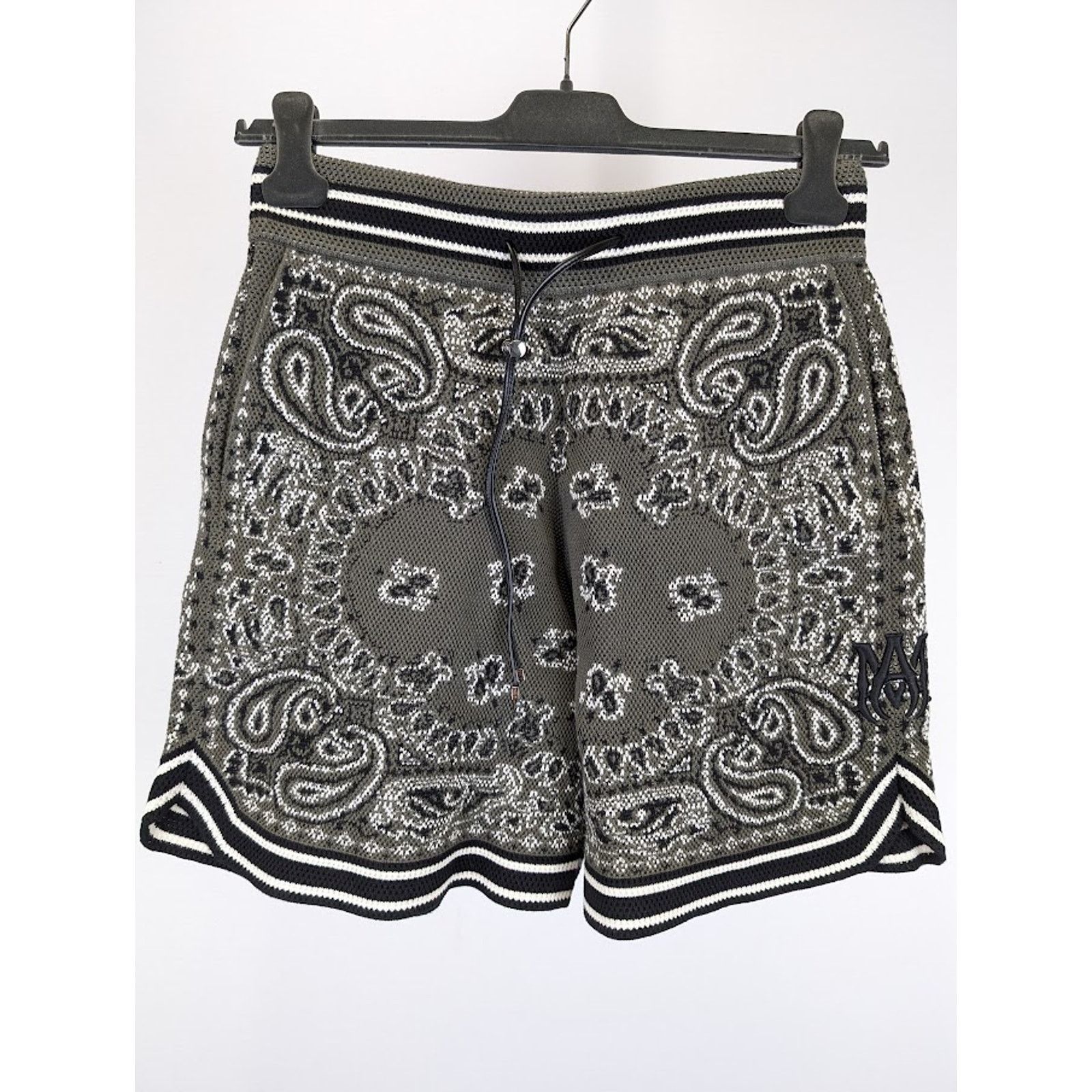 Amiri o1rshd1 Bandana Shorts in Green Size US 32 / EU 48 - 3 Thumbnail